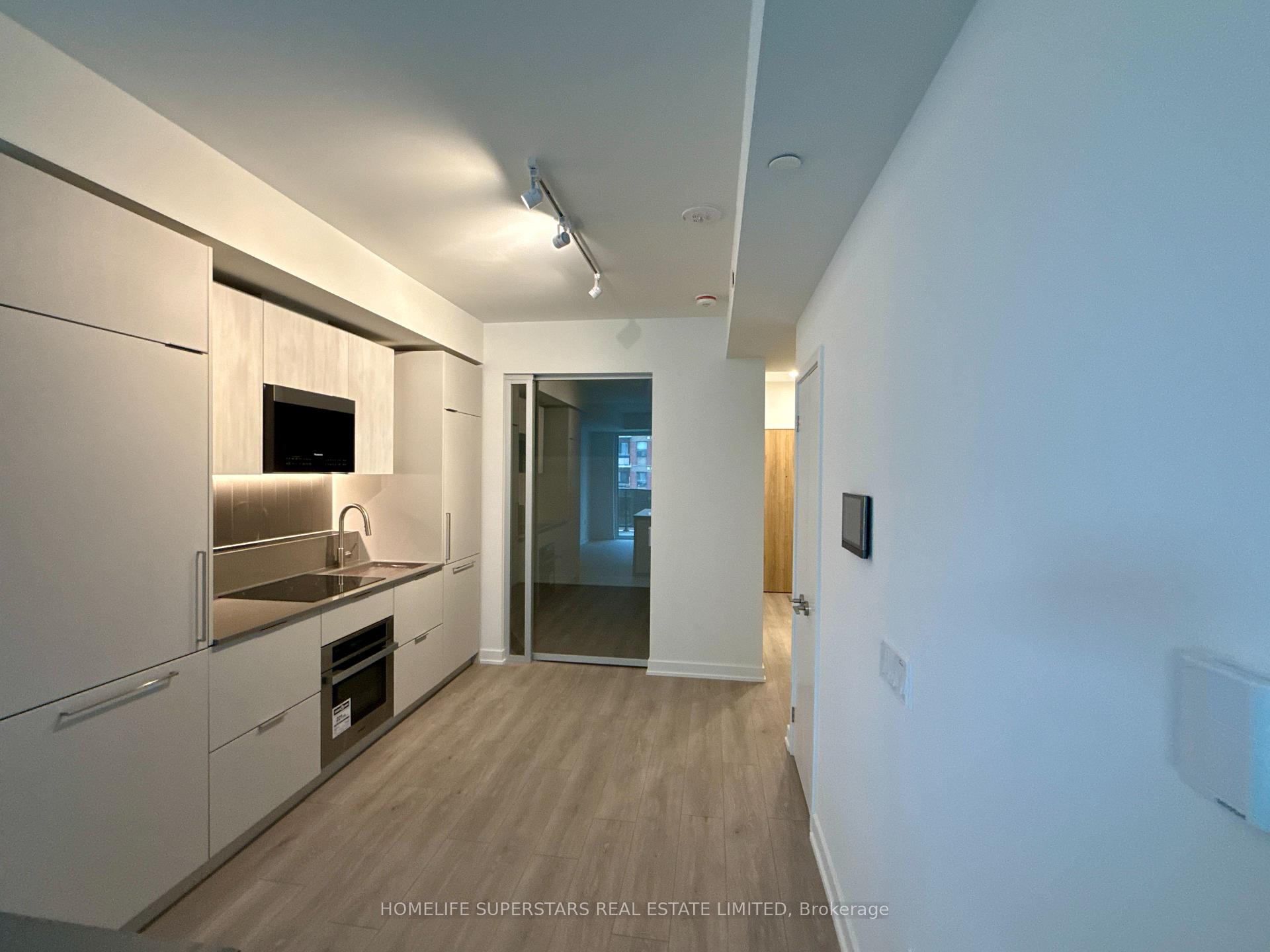 Photo 8 of Unit 308, 1 Fairview Road E, Mississauga, Mississauga Valleys — HOMEH