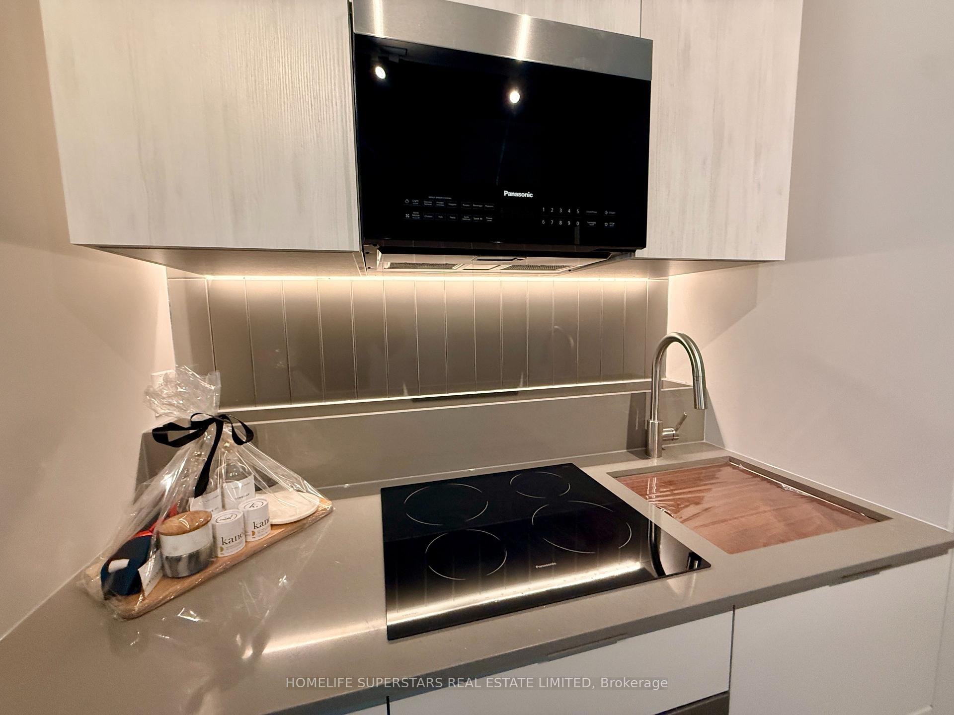 Photo 11 of Unit 308, 1 Fairview Road E, Mississauga, Mississauga Valleys — HOMEH