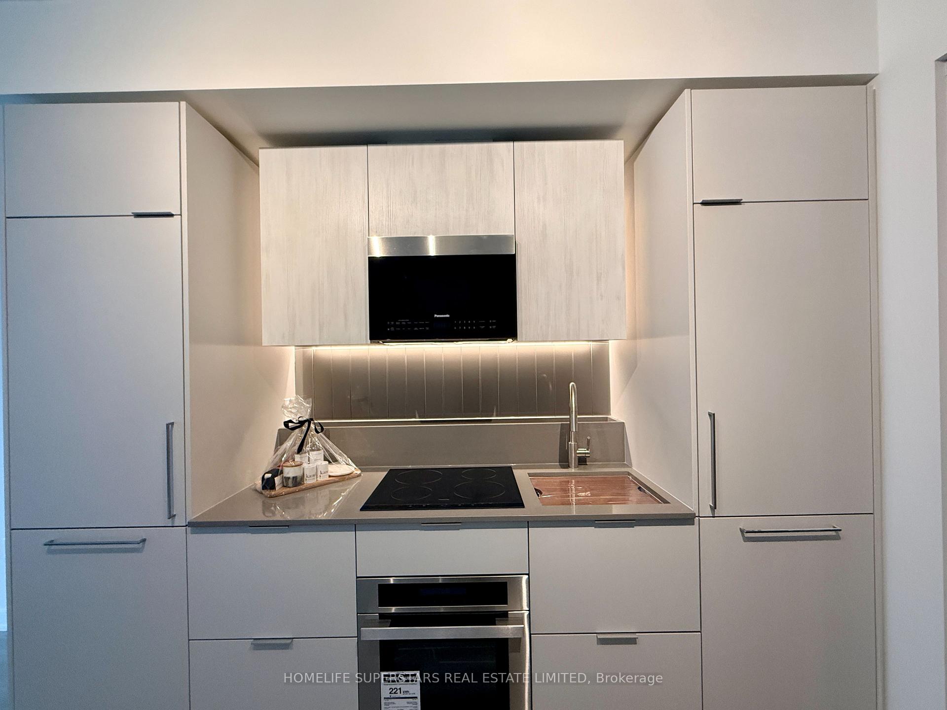 Photo 13 of Unit 308, 1 Fairview Road E, Mississauga, Mississauga Valleys — HOMEH