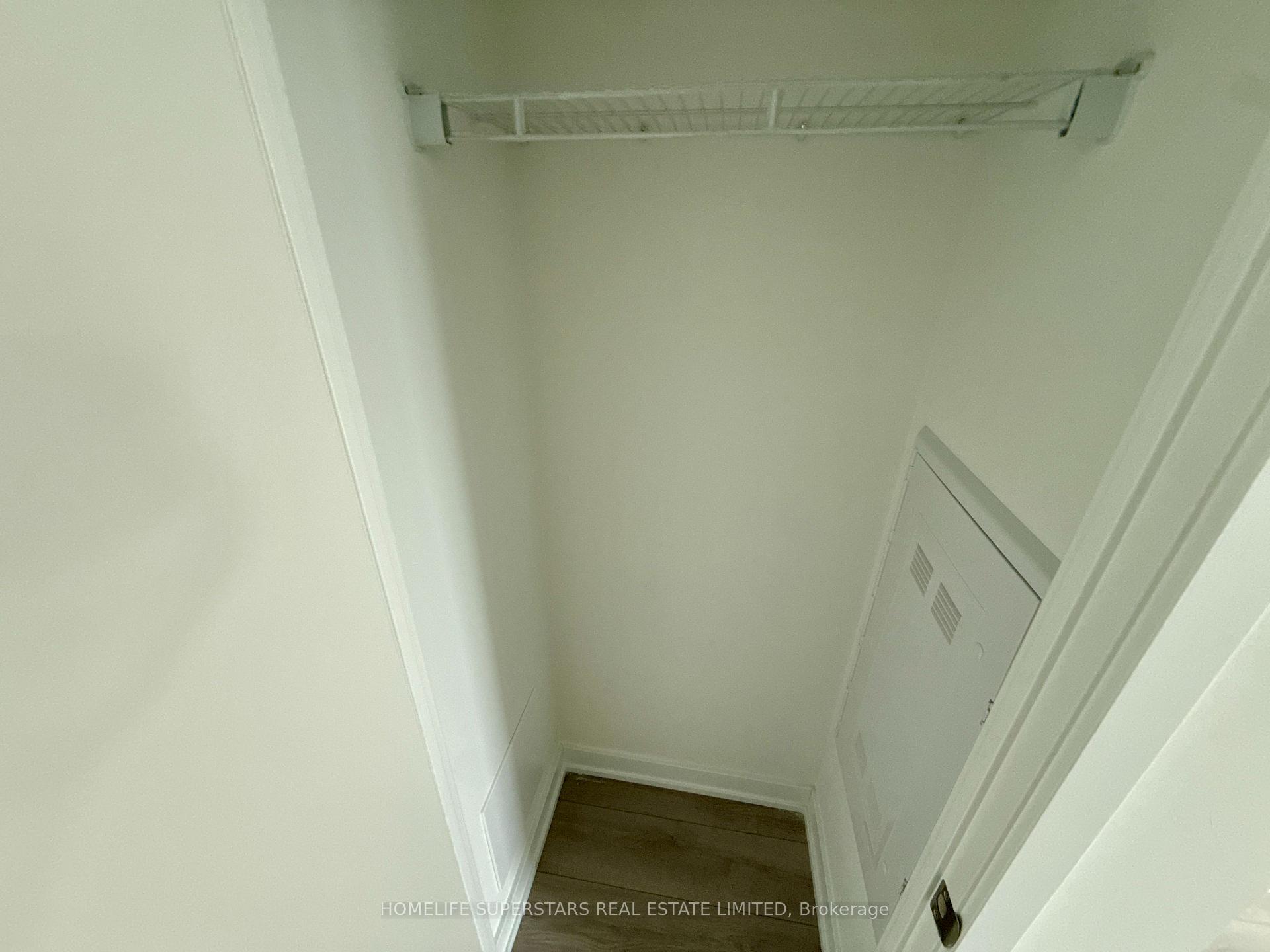 Photo 15 of Unit 308, 1 Fairview Road E, Mississauga, Mississauga Valleys — HOMEH