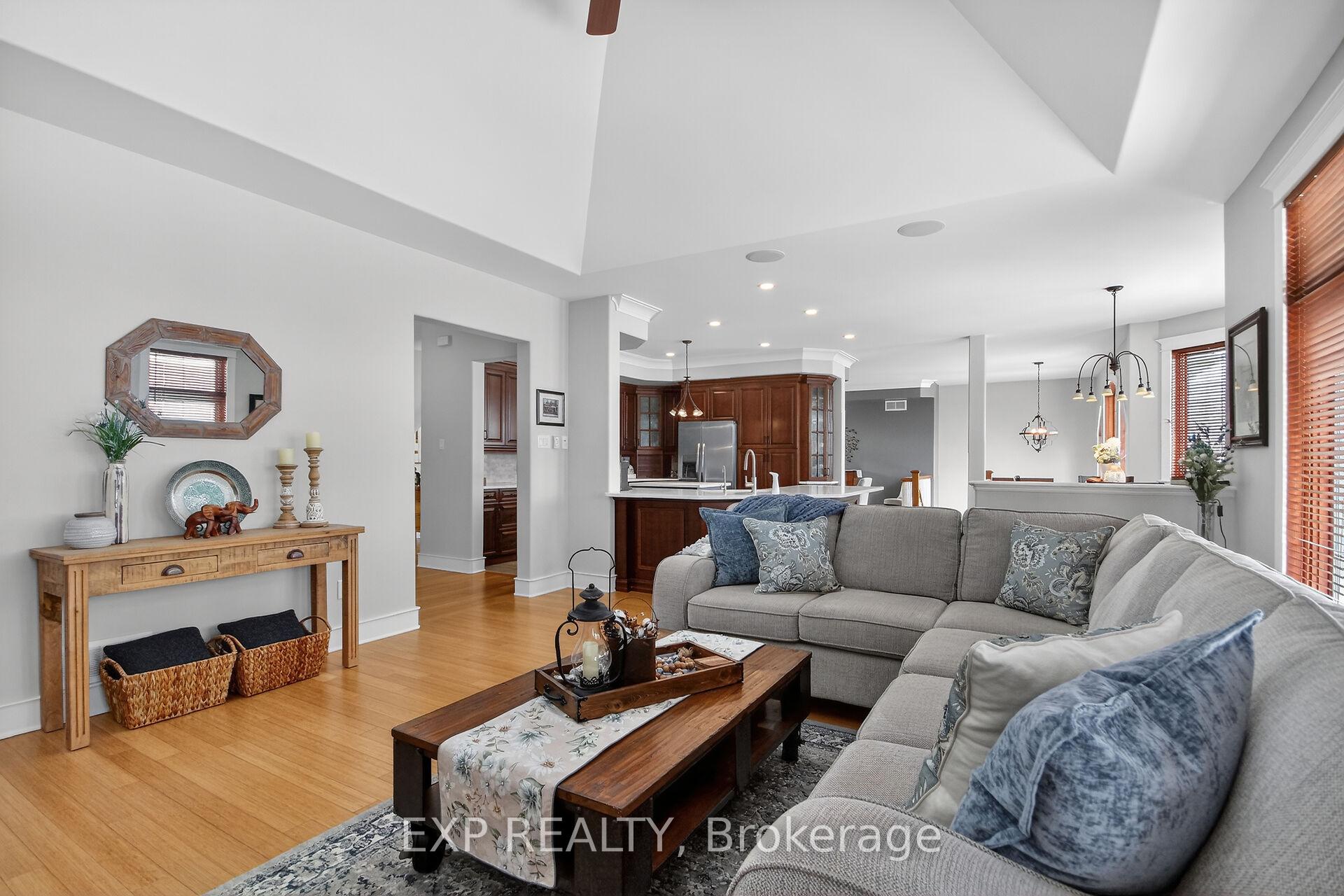 Photo 7 of 6715 Suncrest Drive, Ottawa, Greely — HOMEH