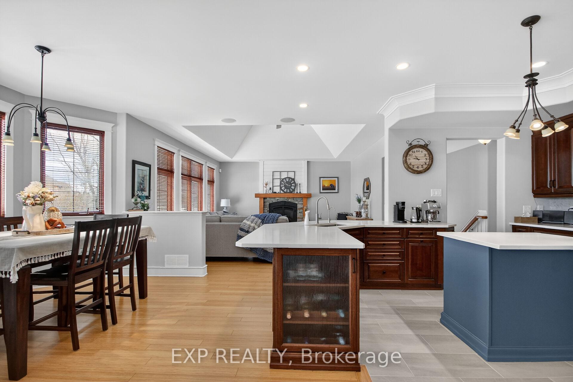 Photo 13 of 6715 Suncrest Drive, Ottawa, Greely — HOMEH