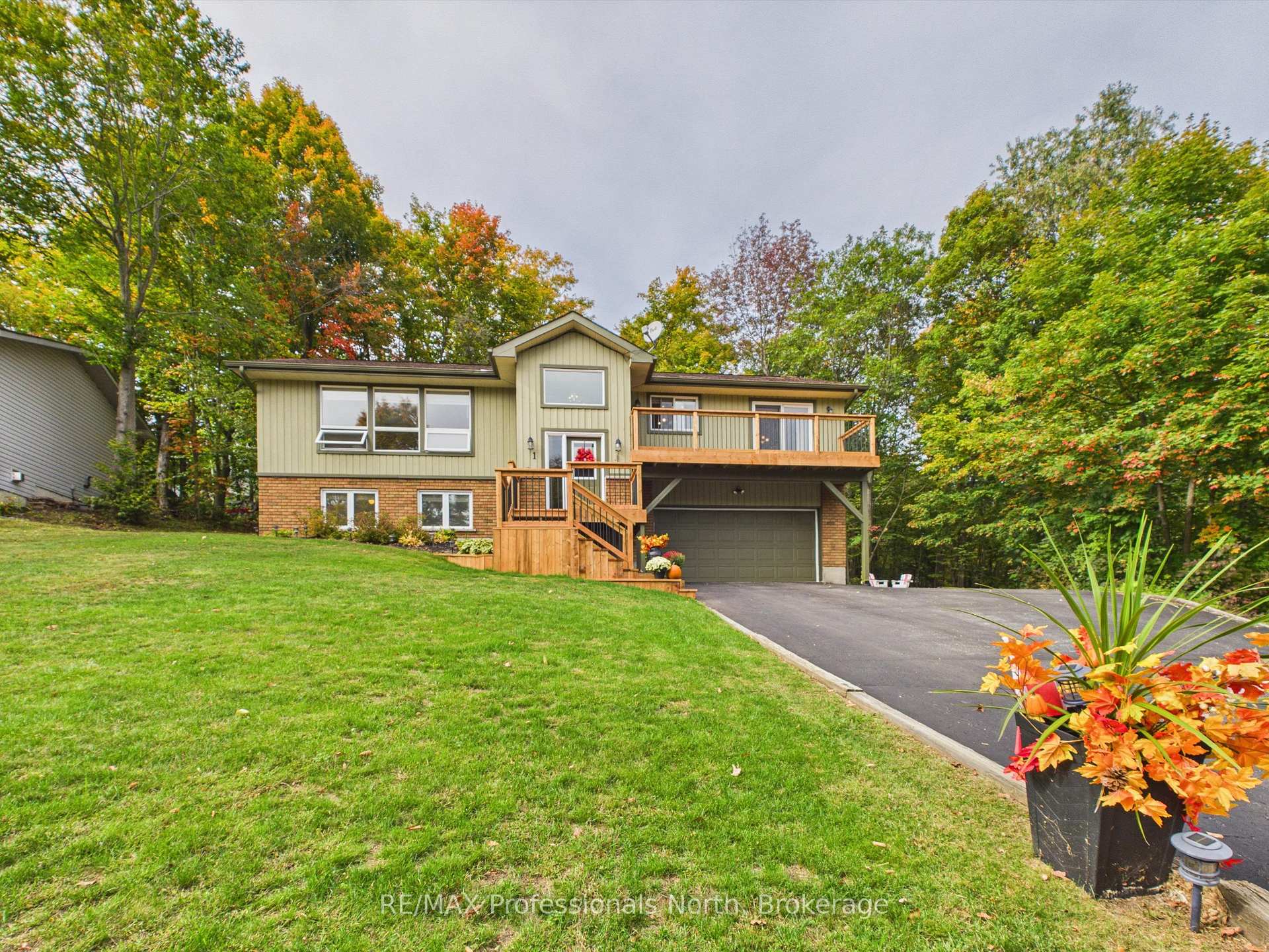 Photo 1 of 1 Crestview Drive, Huntsville — HOMEH