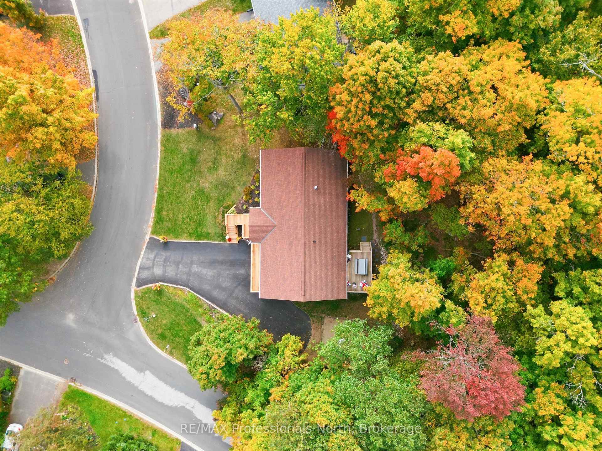 Photo 34 of 1 Crestview Drive, Huntsville — HOMEH