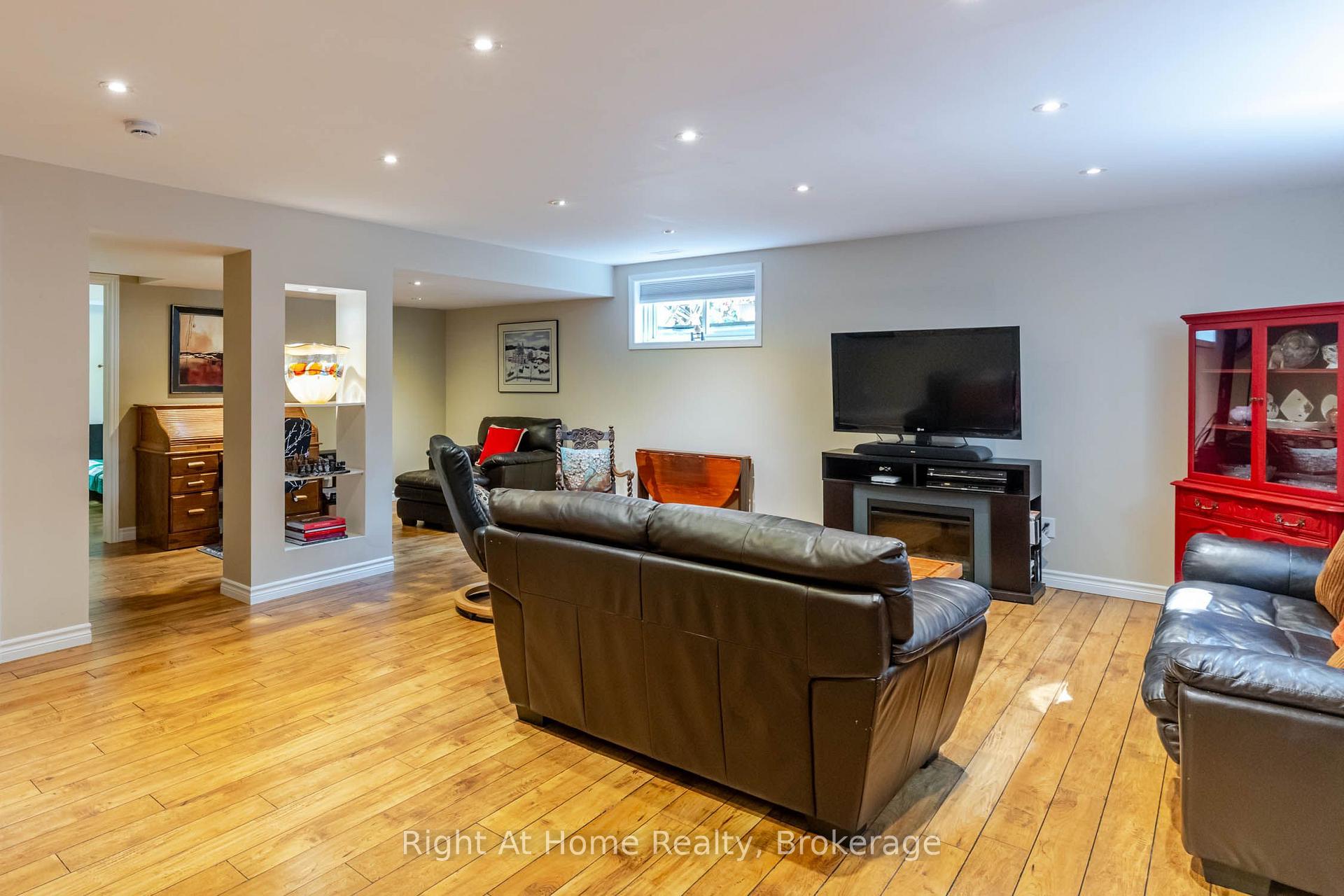 Photo 19 of 191 Harold Street, Smiths Falls, Smiths Falls — HOMEH