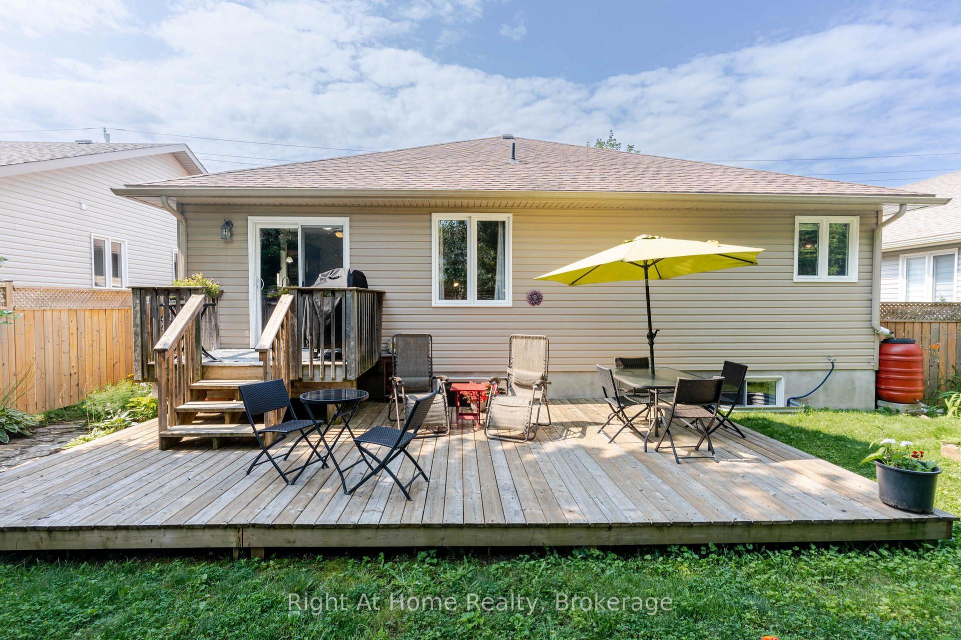 Photo 21 of 191 Harold Street, Smiths Falls, Smiths Falls — HOMEH