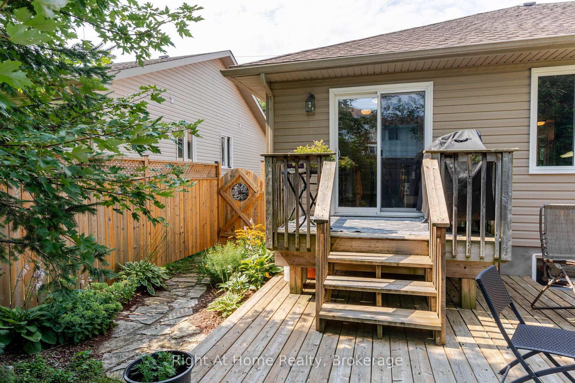 Photo 23 of 191 Harold Street, Smiths Falls, Smiths Falls — HOMEH