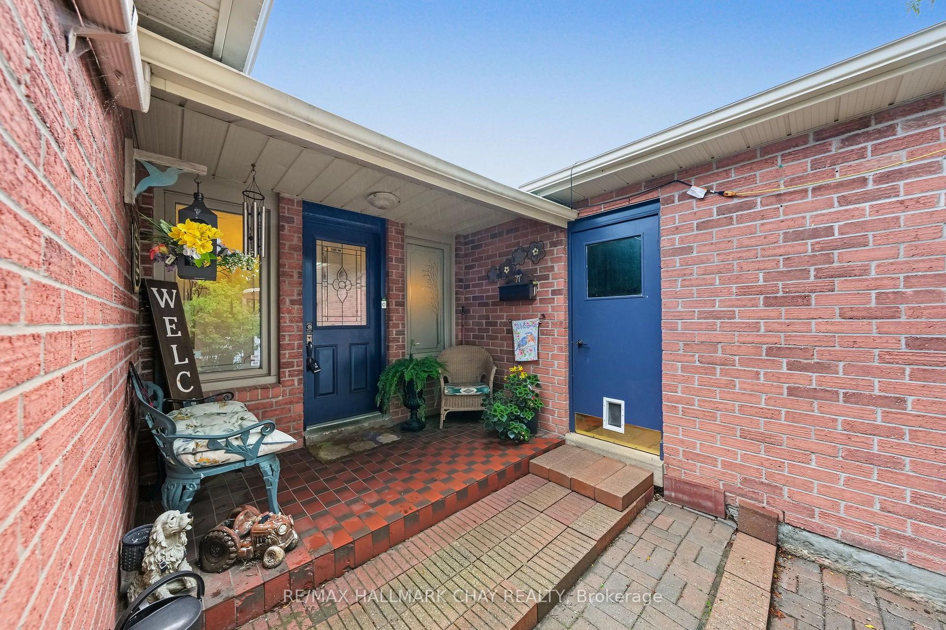 Photo 3 of 66 Hutchinson Drive, New Tecumseth, Alliston — HOMEH