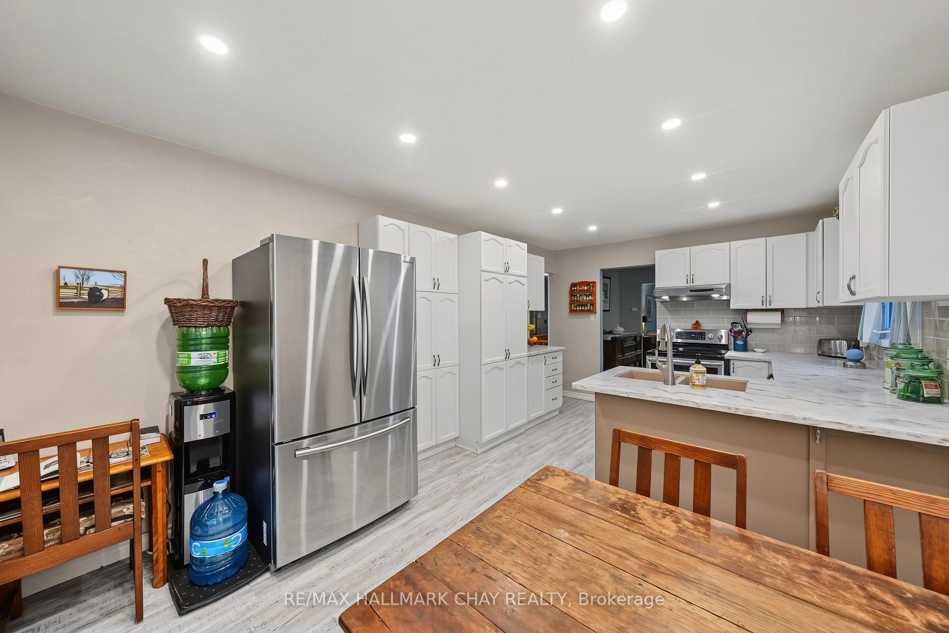 Photo 10 of 66 Hutchinson Drive, New Tecumseth, Alliston — HOMEH