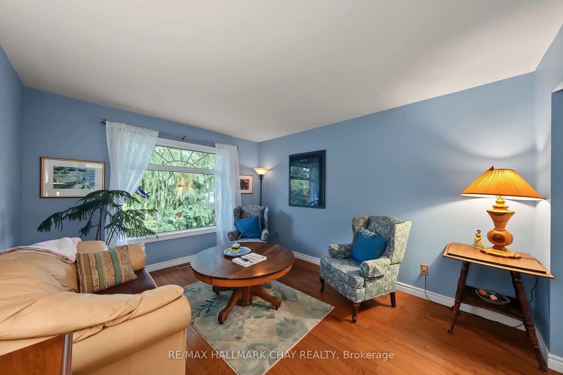 Photo 16 of 66 Hutchinson Drive, New Tecumseth, Alliston — HOMEH