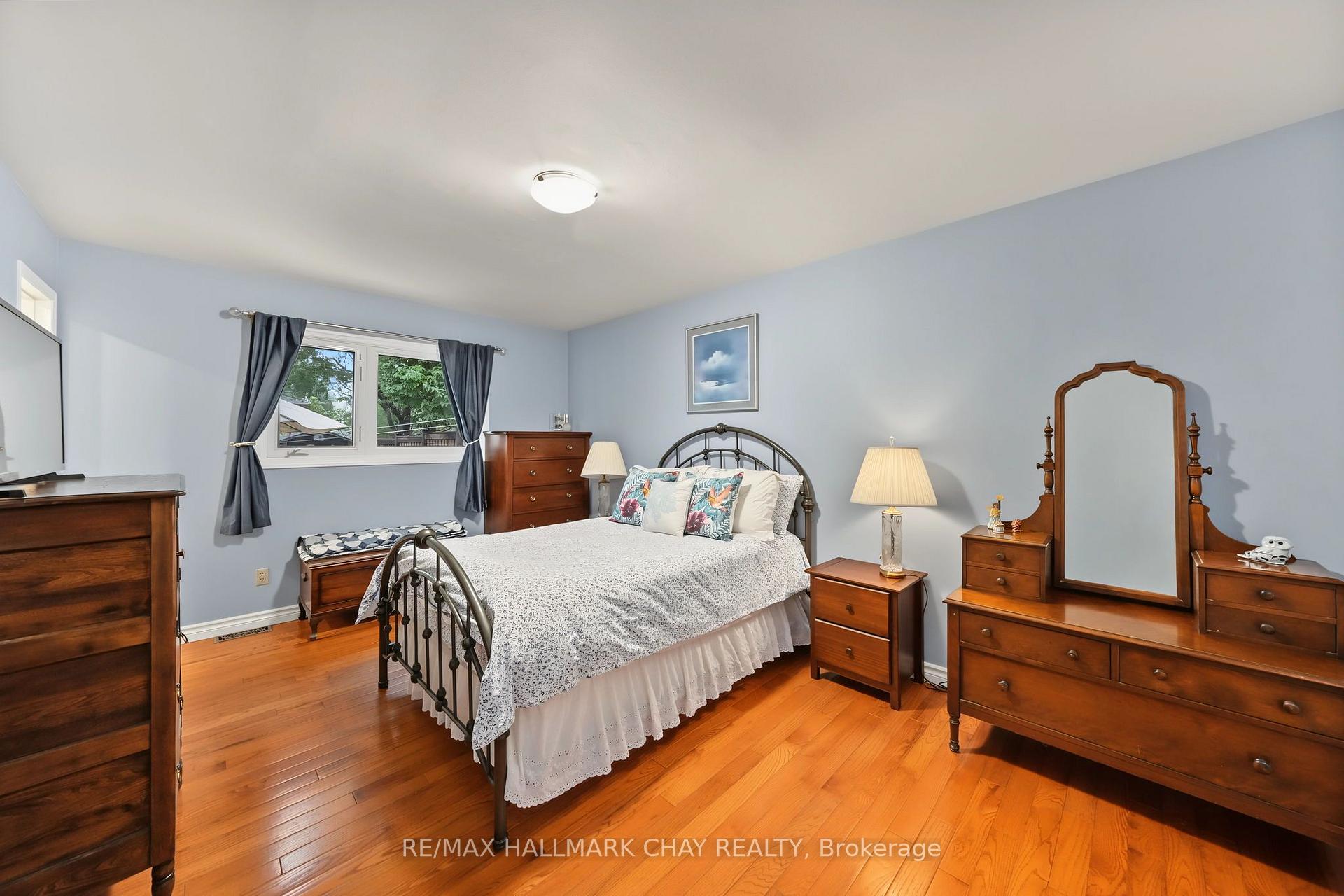 Photo 23 of 66 Hutchinson Drive, New Tecumseth, Alliston — HOMEH