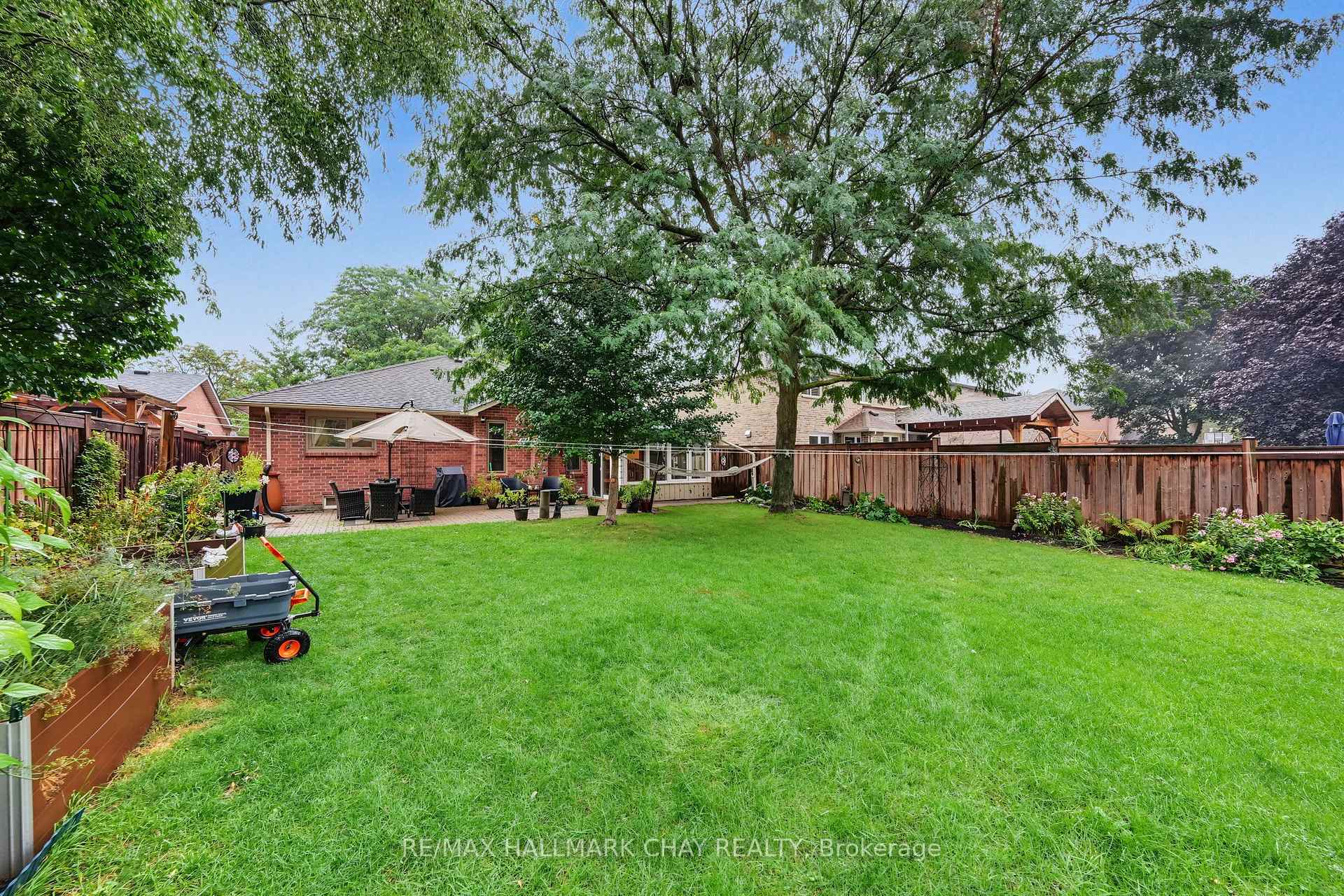 Photo 44 of 66 Hutchinson Drive, New Tecumseth, Alliston — HOMEH