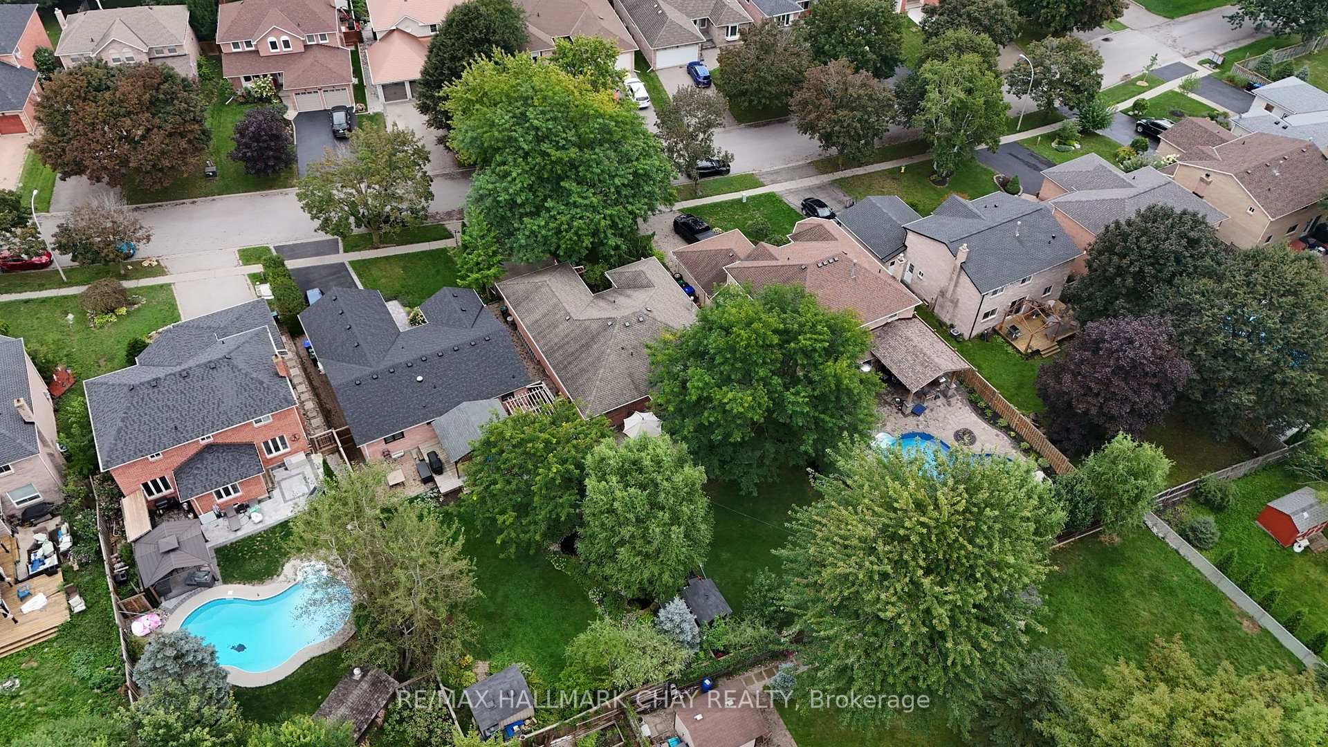 Photo 45 of 66 Hutchinson Drive, New Tecumseth, Alliston — HOMEH