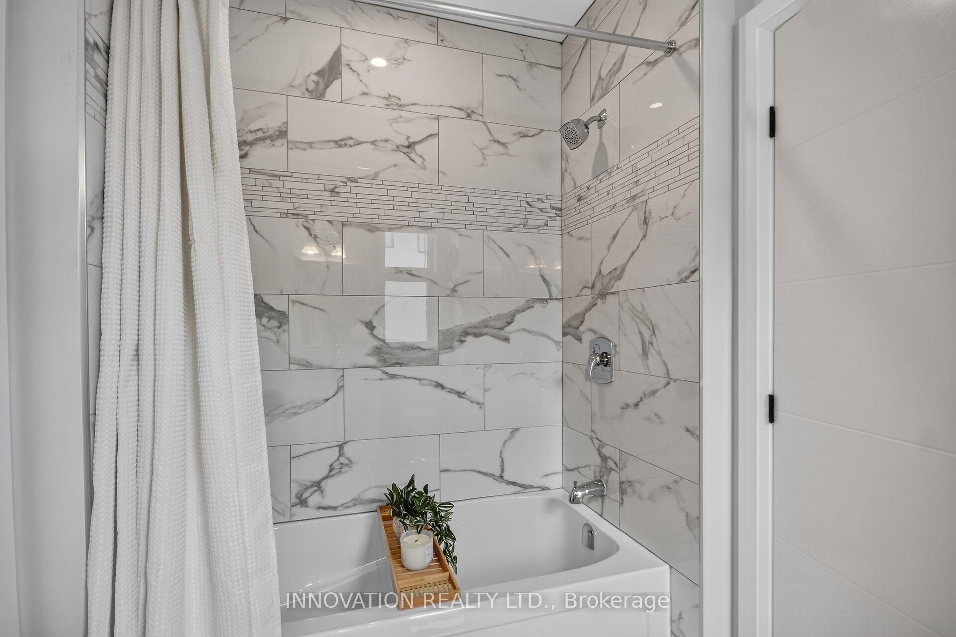 Photo 24 of 1810 Cedarlakes Way, Ottawa, Greely — HOMEH