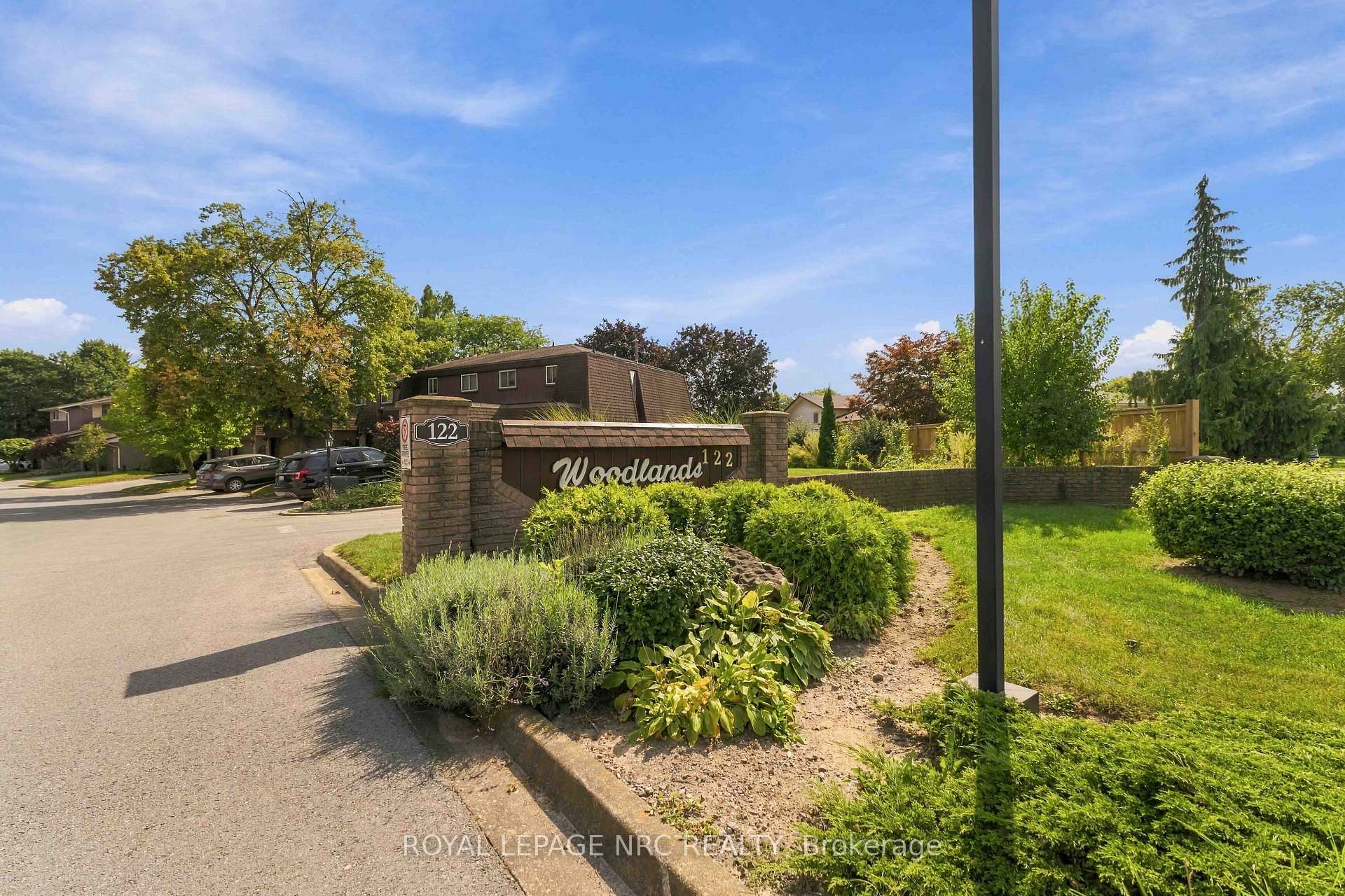 Photo 2 of Unit 43, 122 Lakeshore Road, St. Catharines, Lakeport — HOMEH