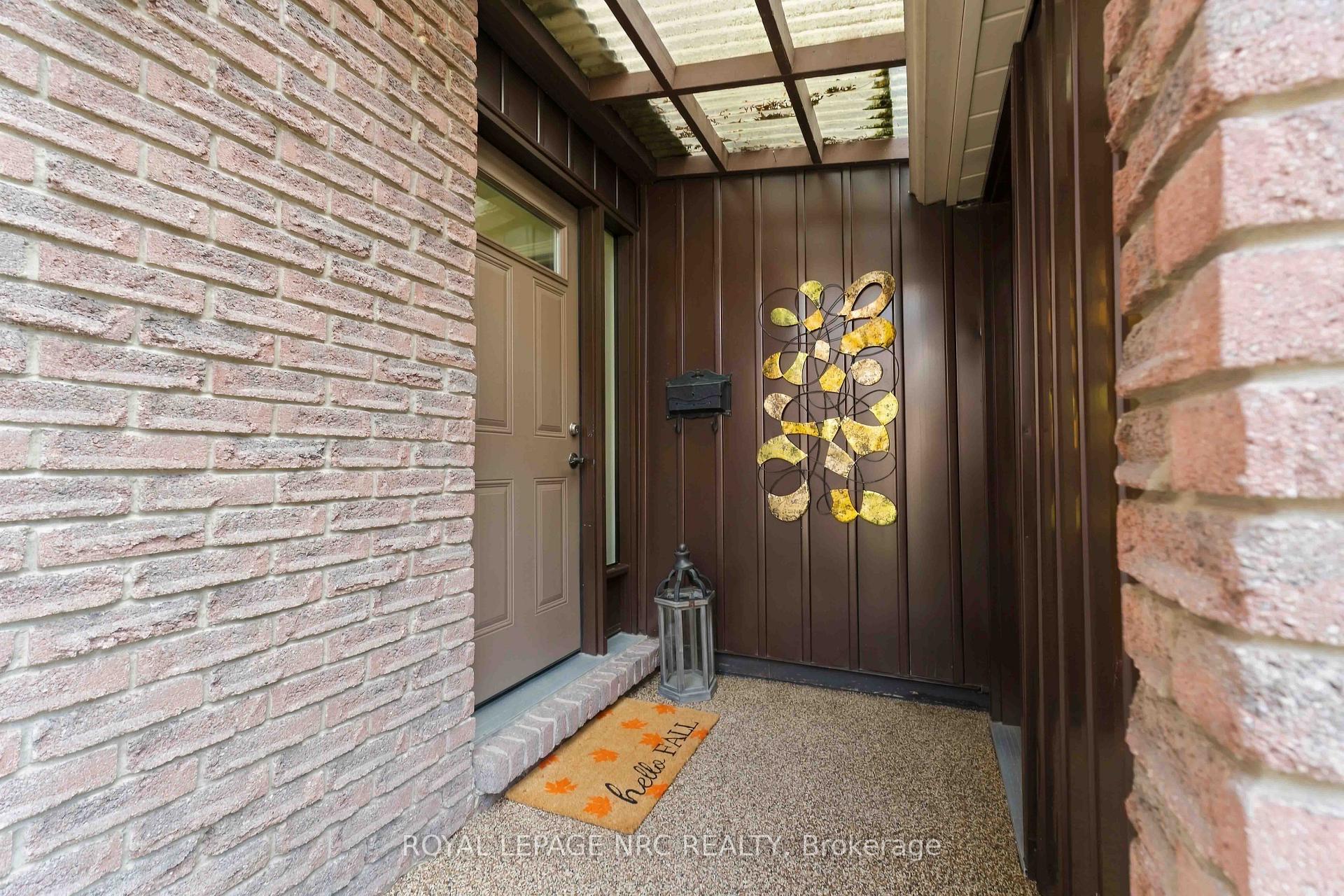 Photo 4 of Unit 43, 122 Lakeshore Road, St. Catharines, Lakeport — HOMEH