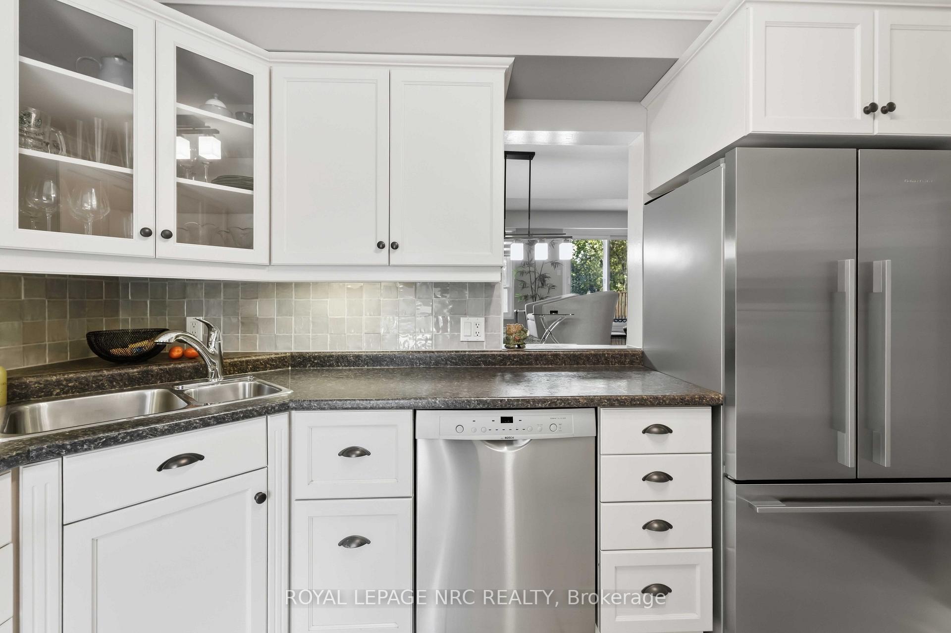 Photo 8 of Unit 43, 122 Lakeshore Road, St. Catharines, Lakeport — HOMEH