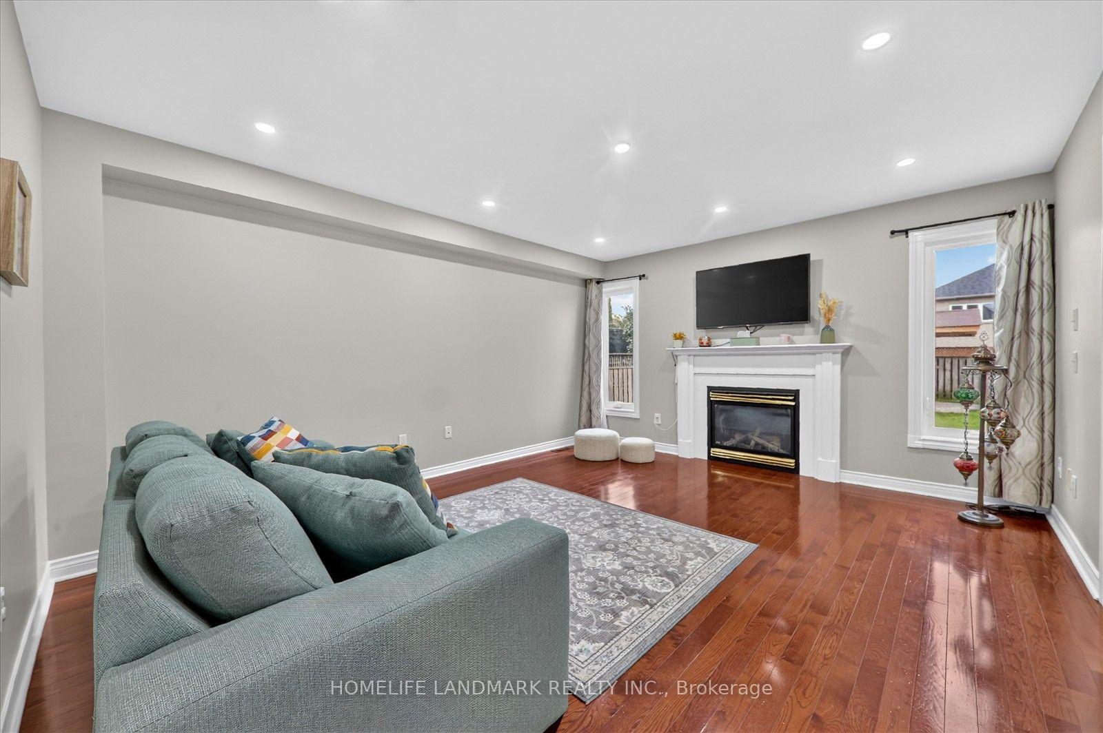 Photo 12 of 14 Floree Street, Whitby, Taunton North — HOMEH