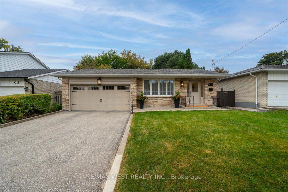 Photo 1 of 14 Burnhamill Place, Etobicoke, Eringate-Centennial-West Deane — HOMEH