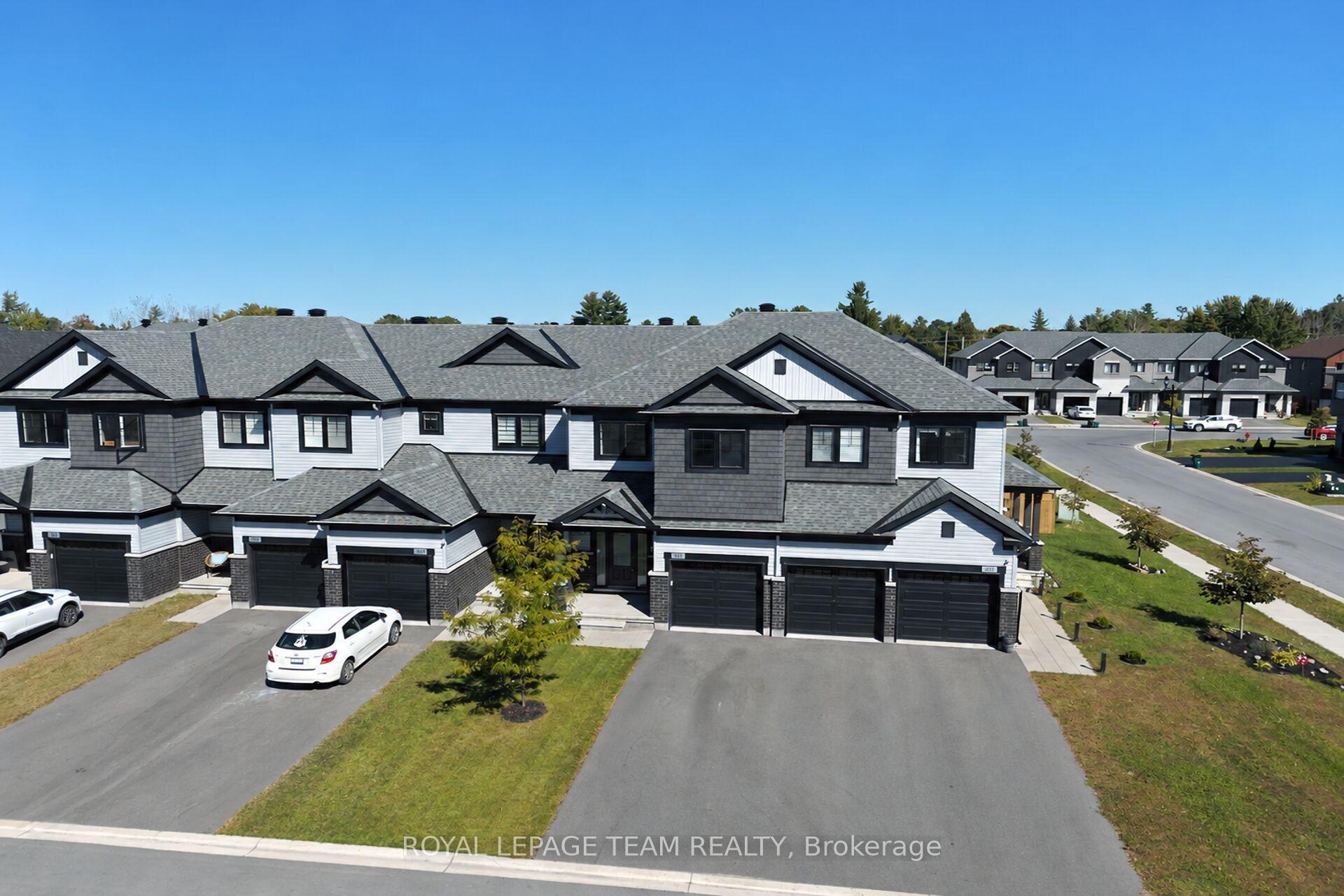 Photo 3 of 102 Patchell Place, North Grenville, North Grenville Twp (Kemptville South) — HOMEH
