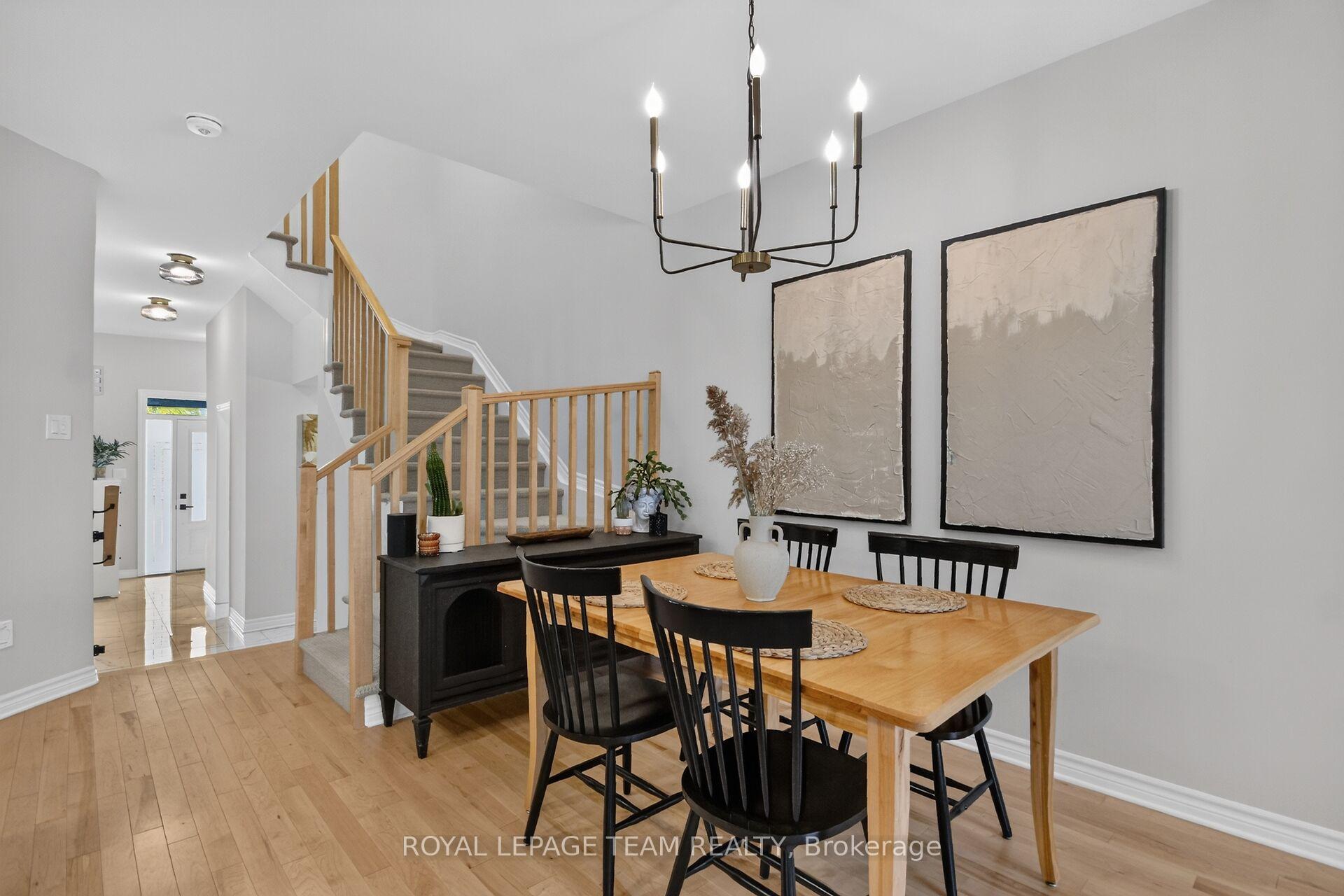 Photo 7 of 102 Patchell Place, North Grenville, North Grenville Twp (Kemptville South) — HOMEH