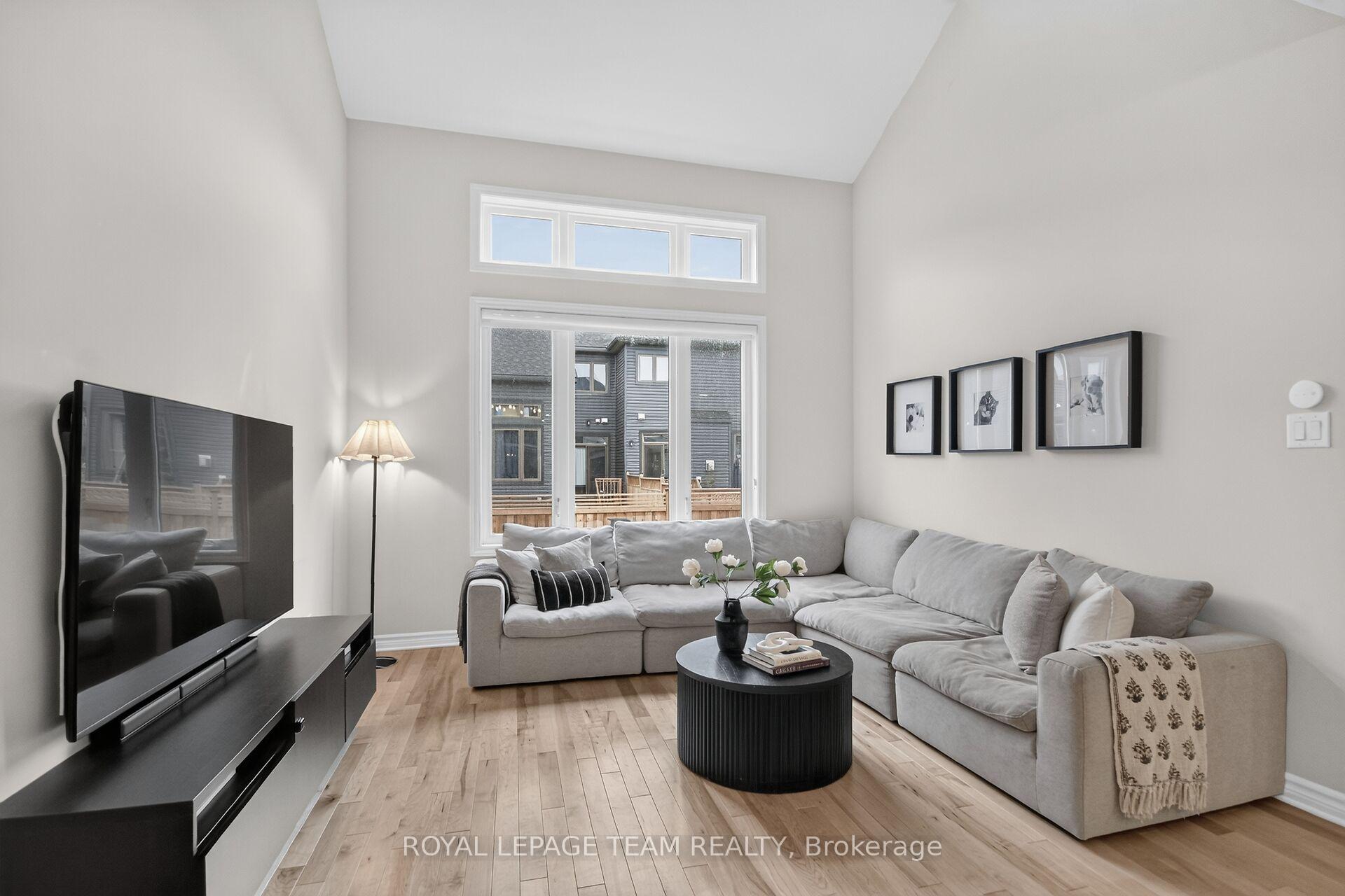 Photo 9 of 102 Patchell Place, North Grenville, North Grenville Twp (Kemptville South) — HOMEH