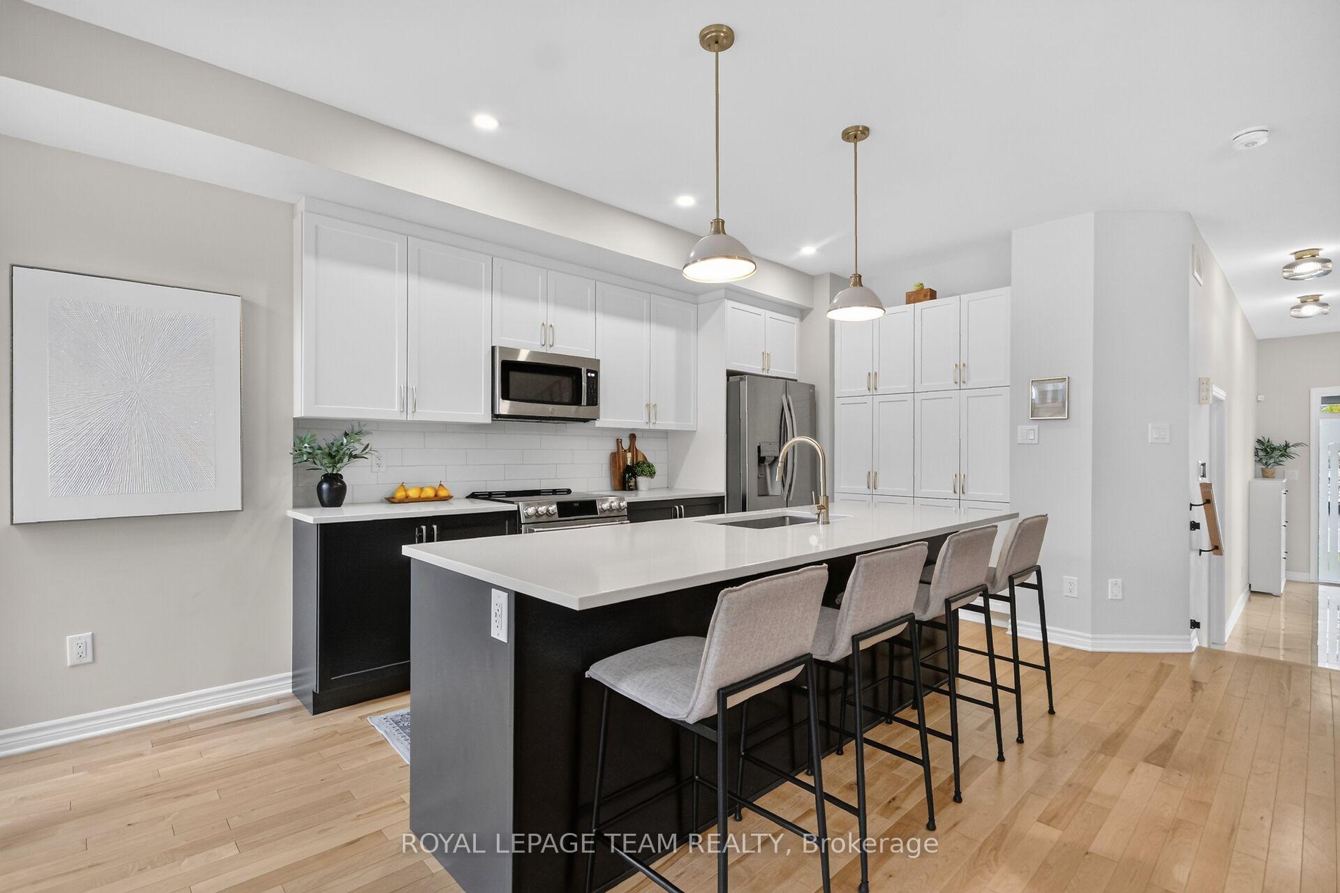 Photo 13 of 102 Patchell Place, North Grenville, North Grenville Twp (Kemptville South) — HOMEH