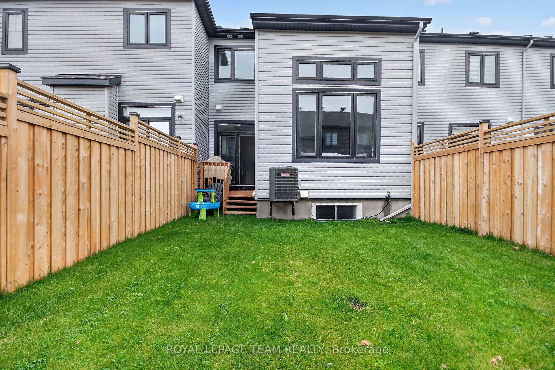 Photo 30 of 102 Patchell Place, North Grenville, North Grenville Twp (Kemptville South) — HOMEH