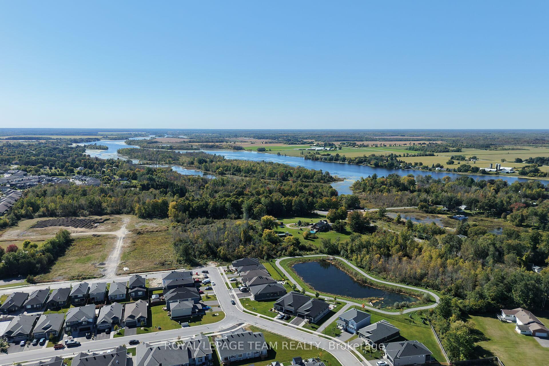 Photo 35 of 102 Patchell Place, North Grenville, North Grenville Twp (Kemptville South) — HOMEH