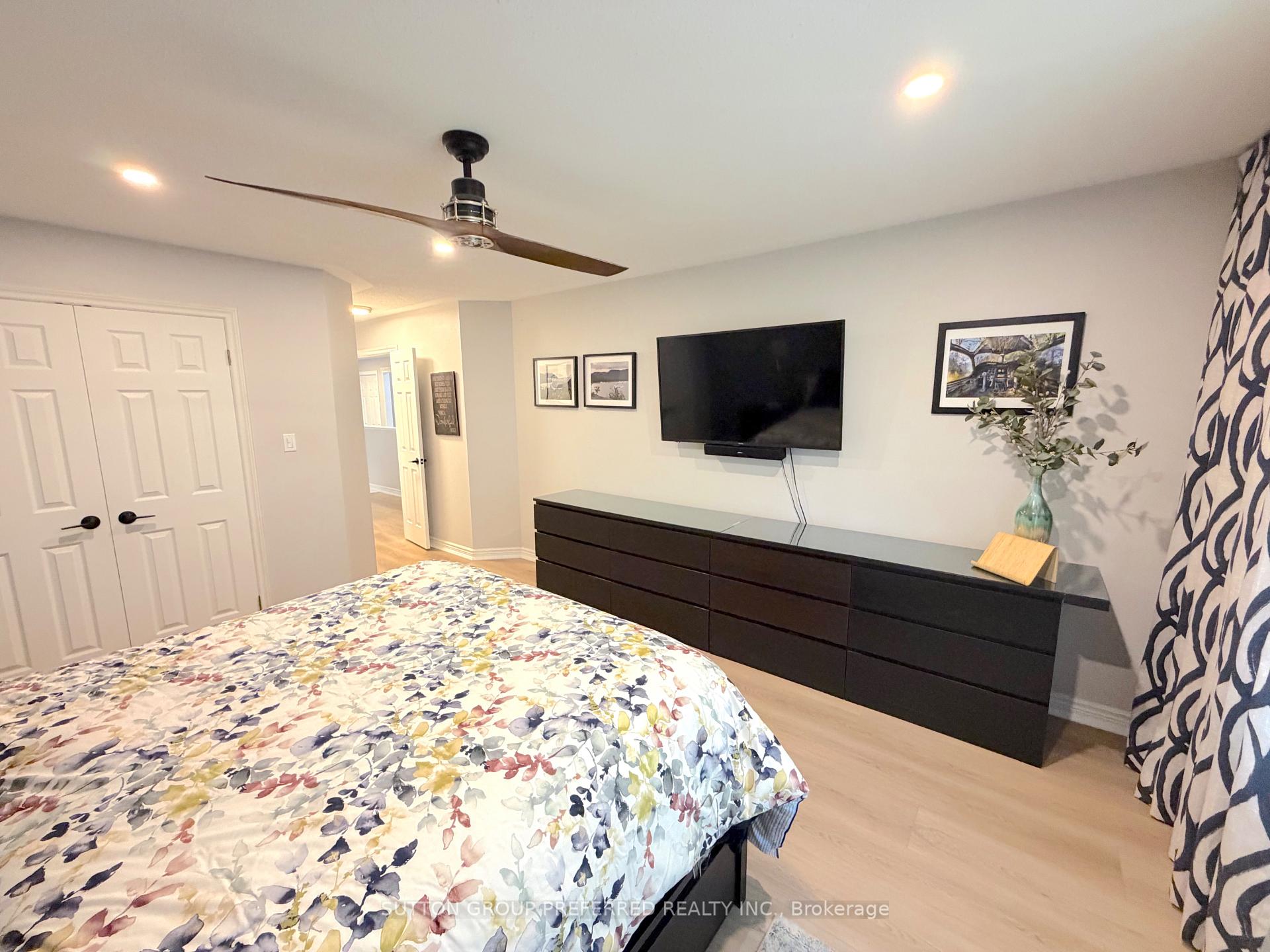 Photo 18 of Unit 4, 163 Pine Valley Drive, London, South N — HOMEH