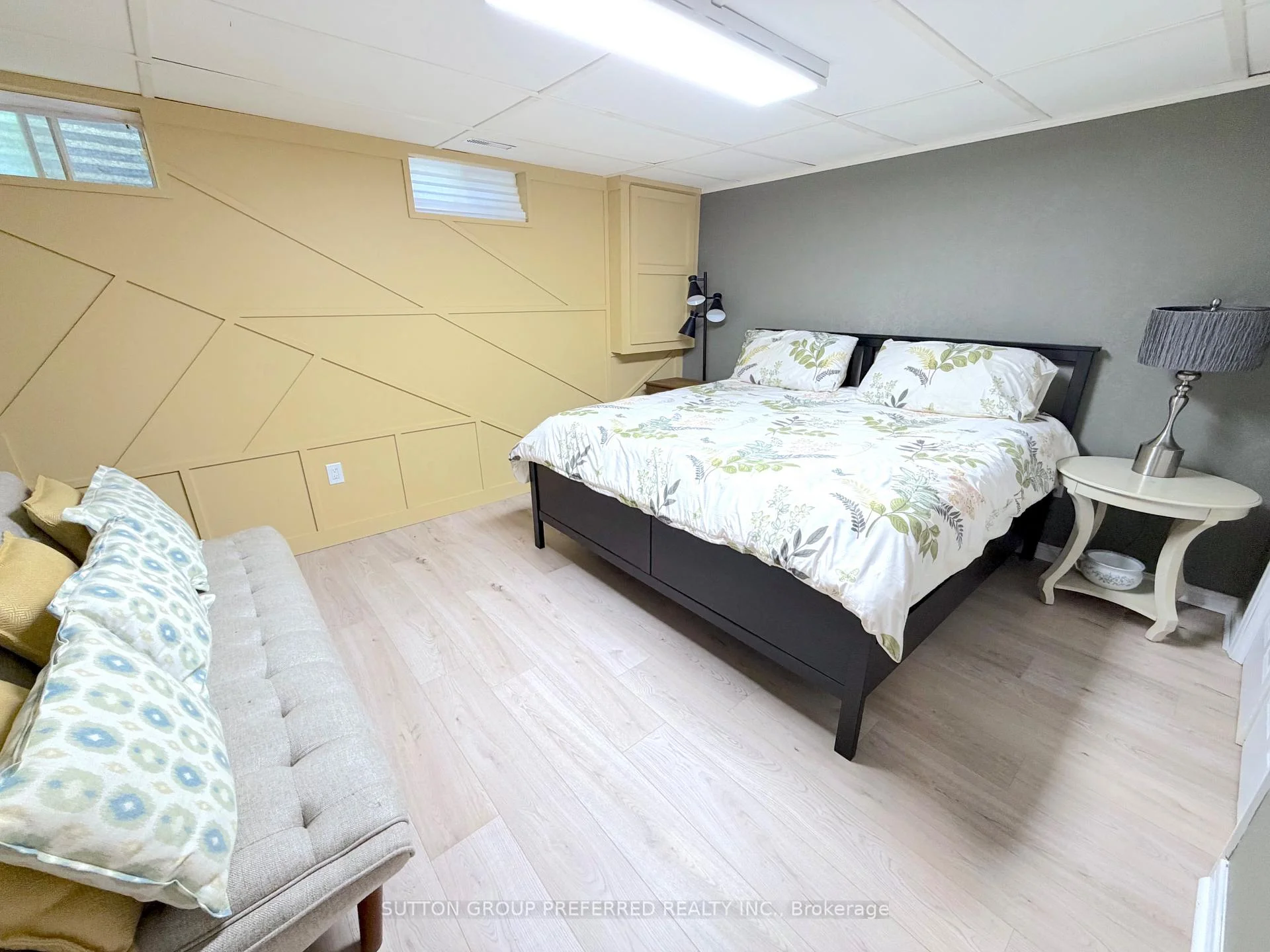 Photo 30 of Unit 4, 163 Pine Valley Drive, London, South N — HOMEH