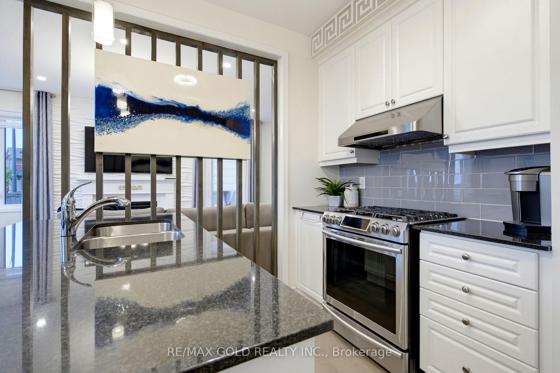 Photo 13 of 53 Affusion Road, Brampton, Northwest Brampton — HOMEH