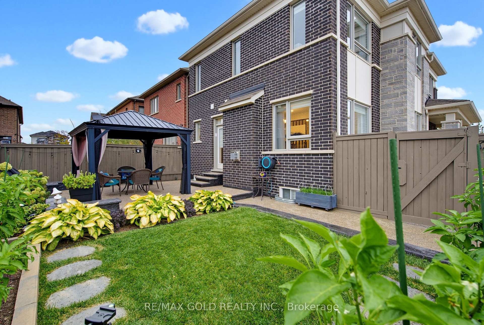 Photo 38 of 53 Affusion Road, Brampton, Northwest Brampton — HOMEH
