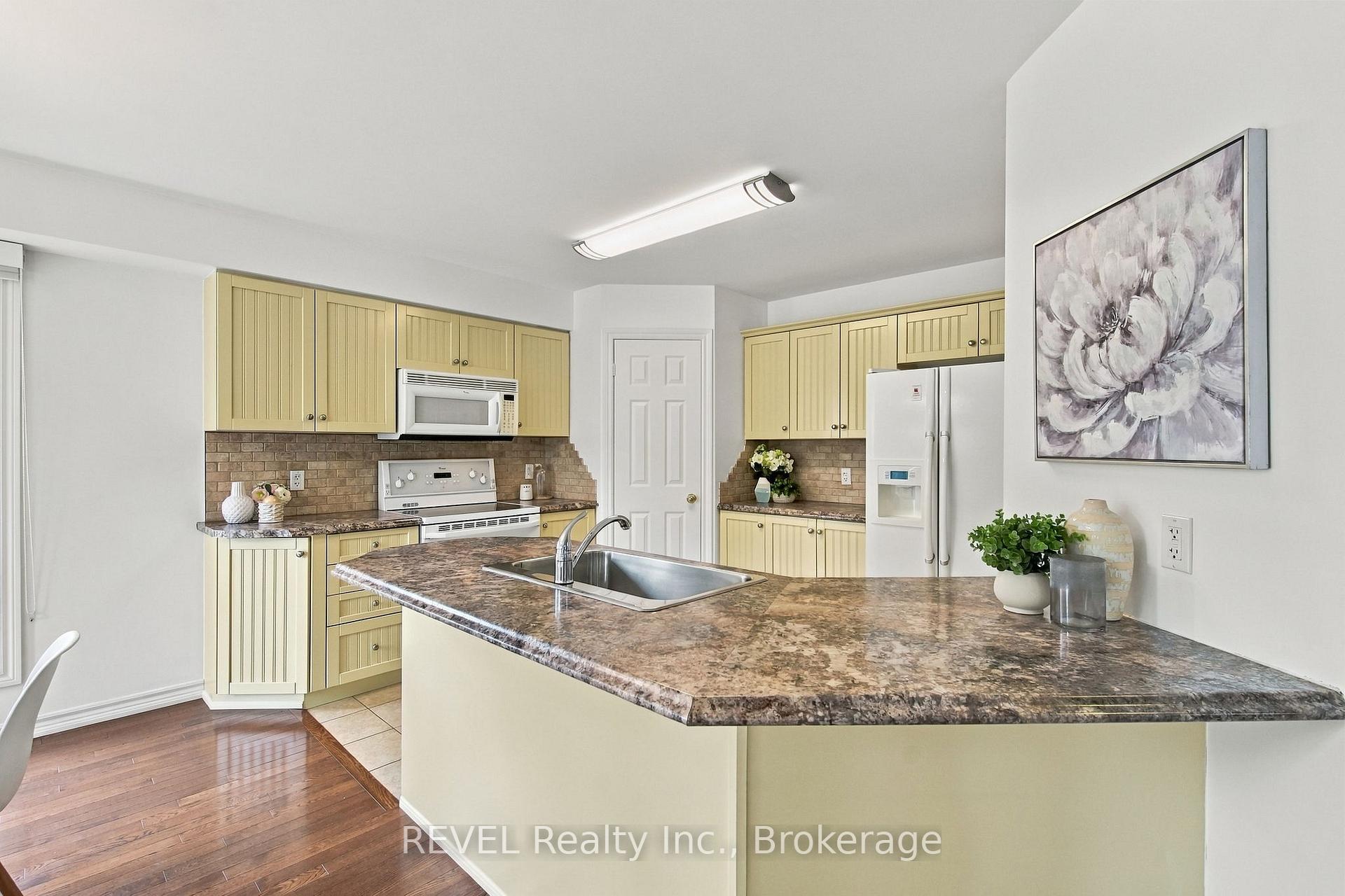 Photo 14 of 2097 Stornoway Street, Oshawa, Kedron — HOMEH