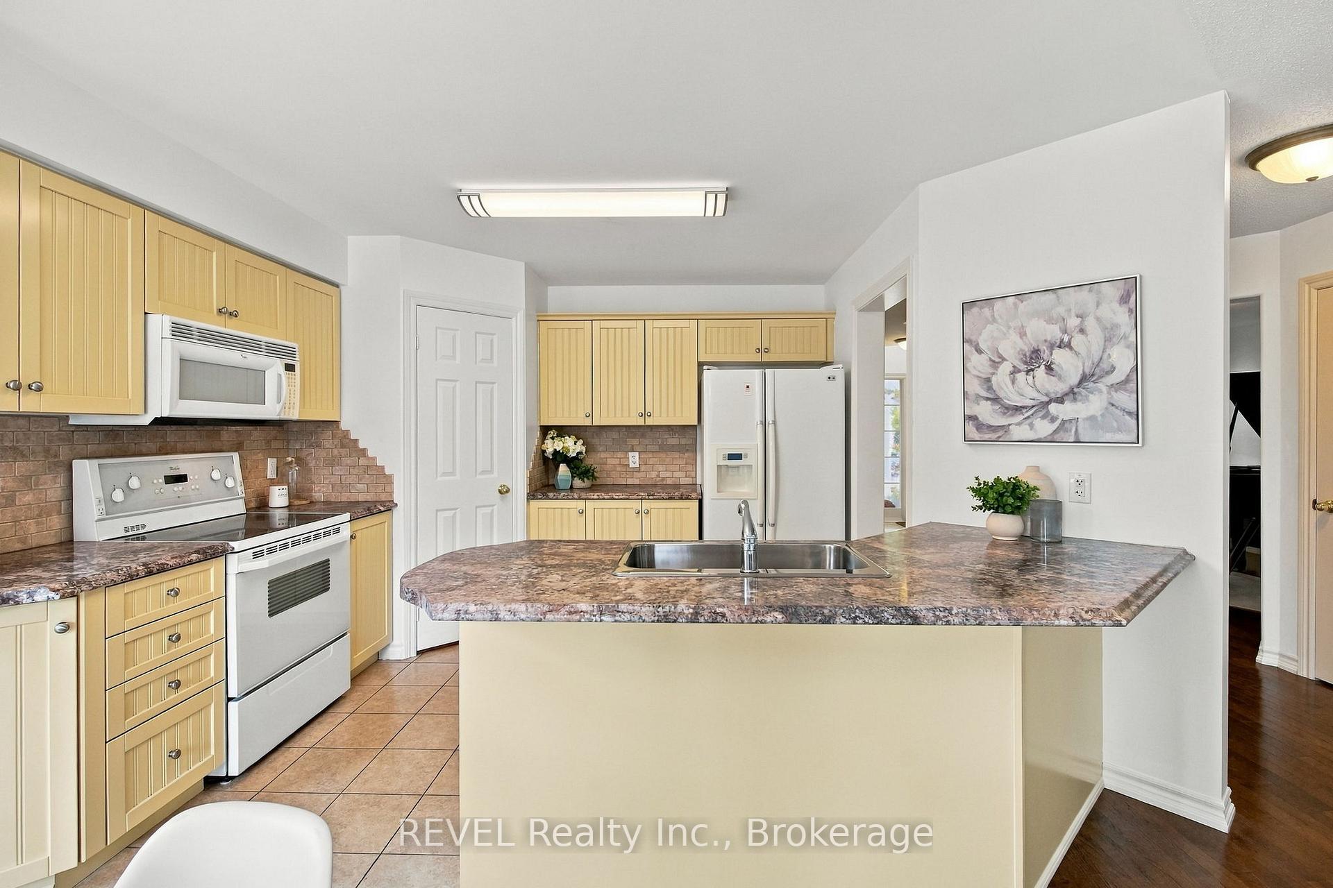 Photo 15 of 2097 Stornoway Street, Oshawa, Kedron — HOMEH