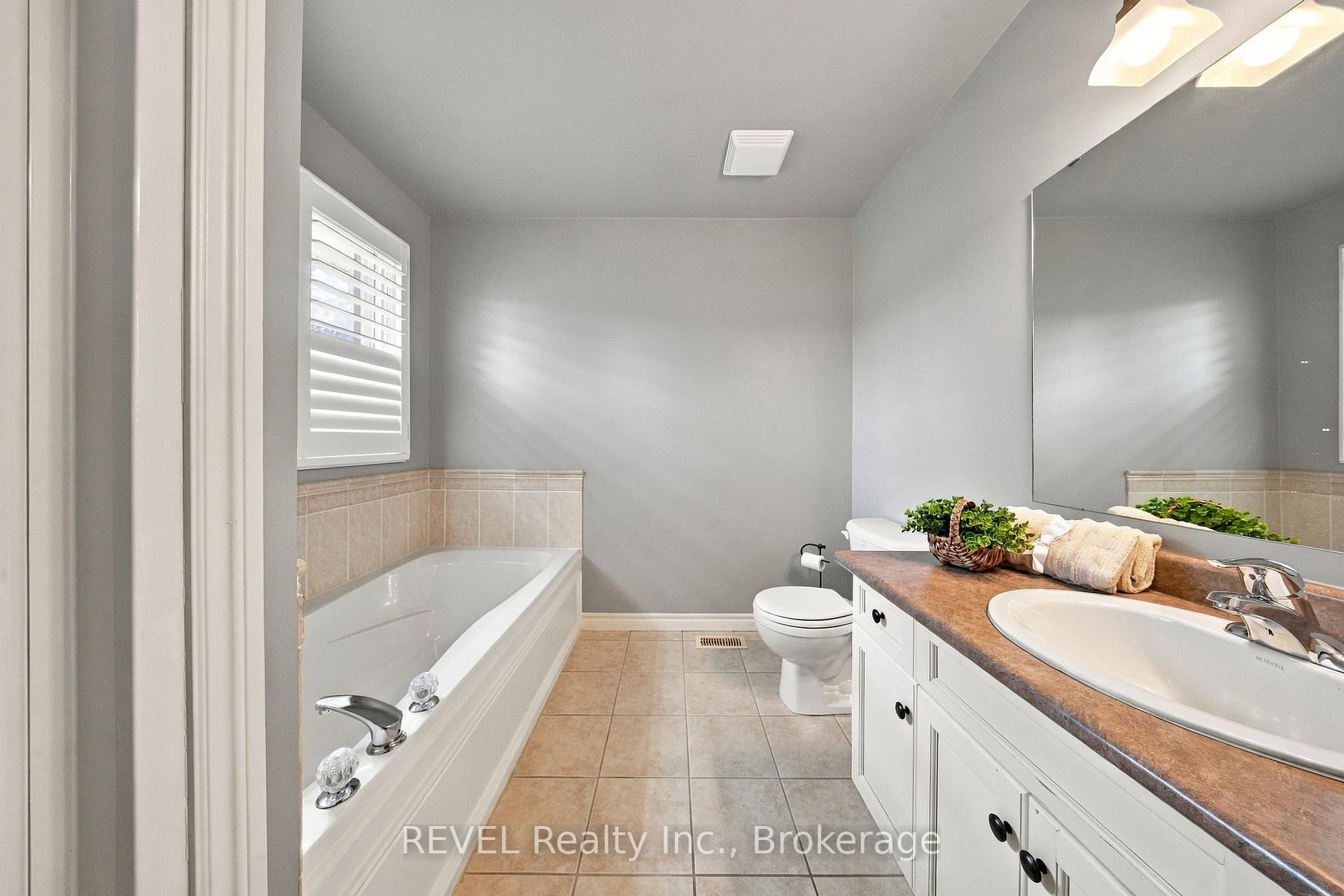 Photo 25 of 2097 Stornoway Street, Oshawa, Kedron — HOMEH