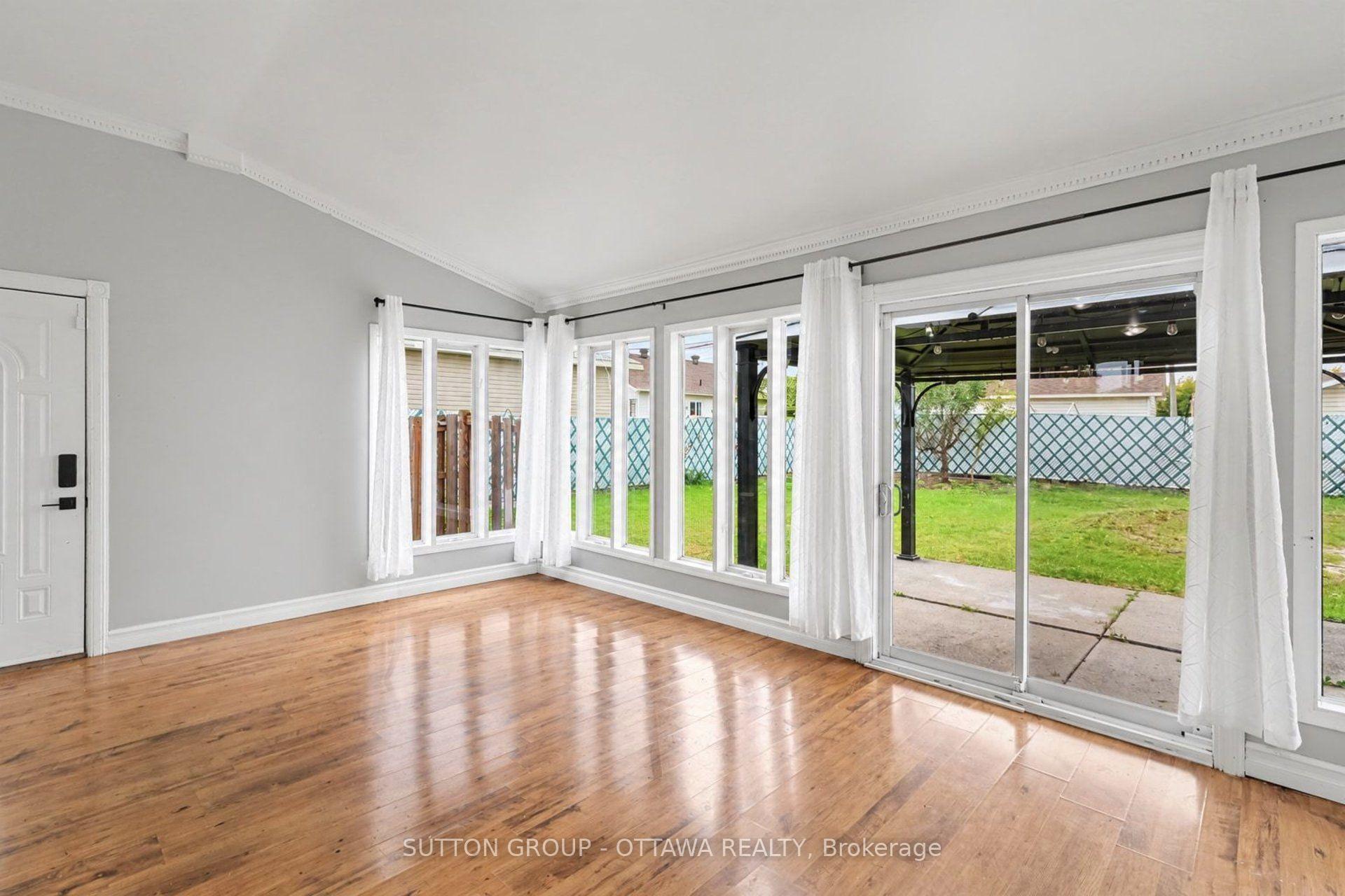 Photo 9 of 678 Rejane Crescent, Hawkesbury, Hawkesbury — HOMEH
