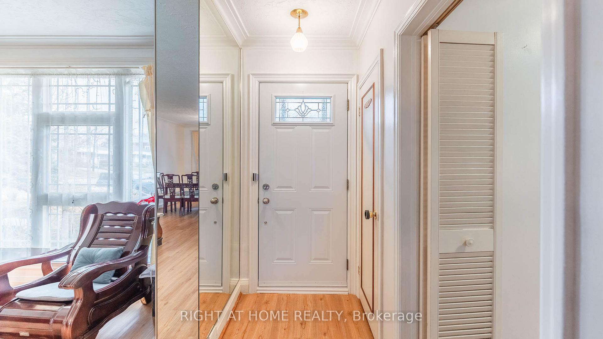 Photo 3 of 82 Tower Drive, Scarborough, Wexford-Maryvale — HOMEH