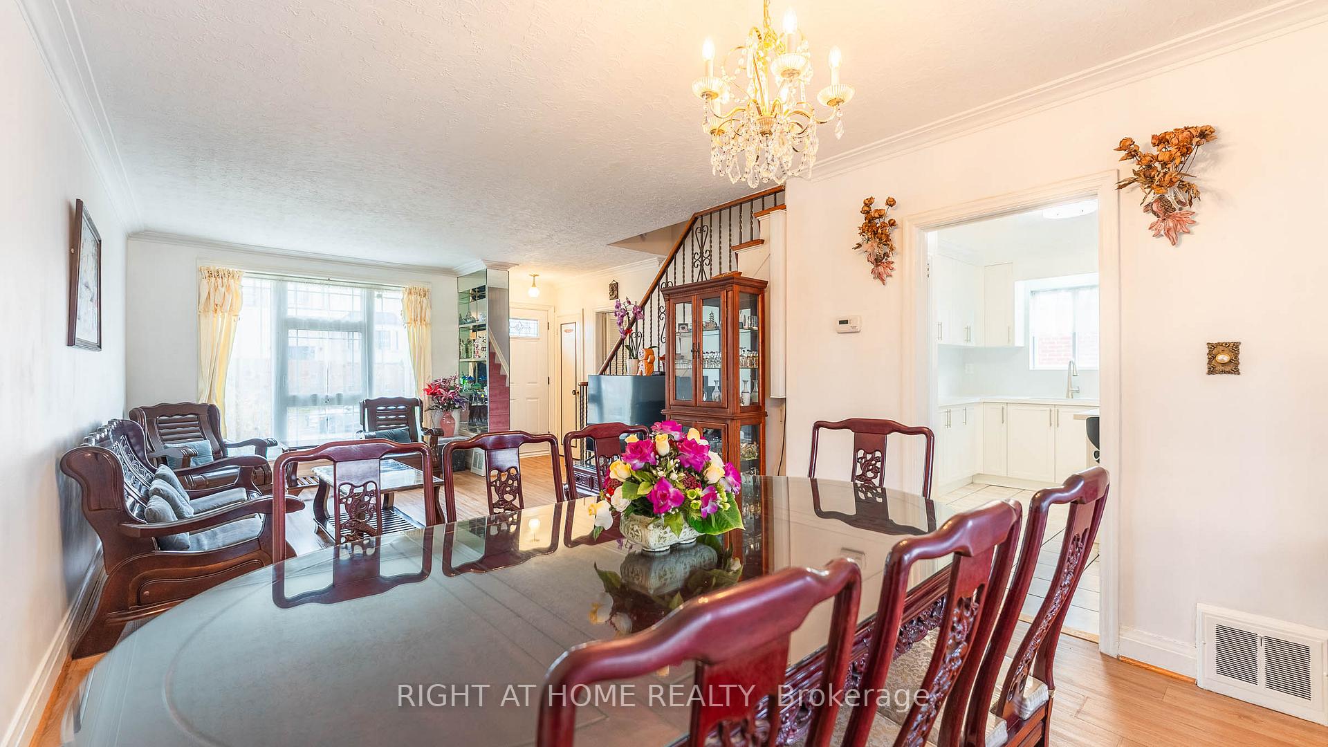 Photo 9 of 82 Tower Drive, Scarborough, Wexford-Maryvale — HOMEH