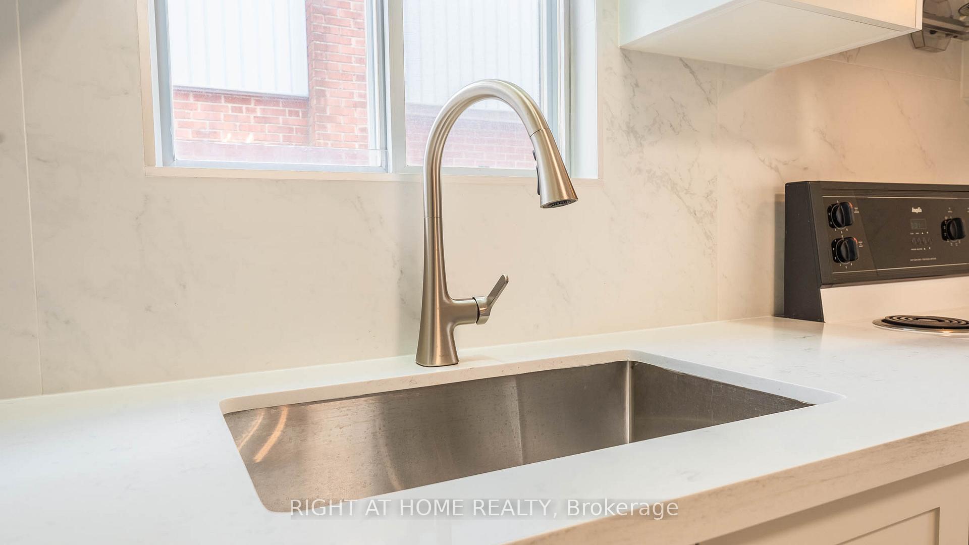 Photo 13 of 82 Tower Drive, Scarborough, Wexford-Maryvale — HOMEH