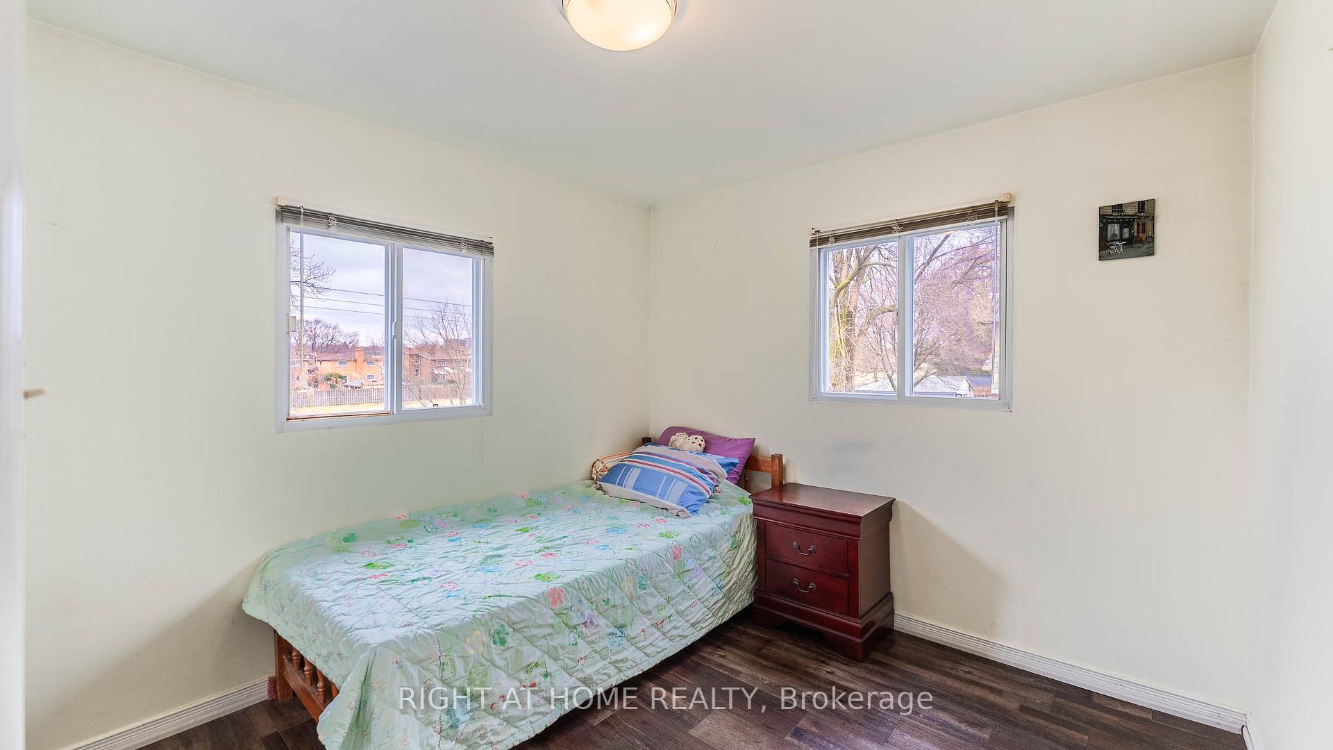 Photo 17 of 82 Tower Drive, Scarborough, Wexford-Maryvale — HOMEH