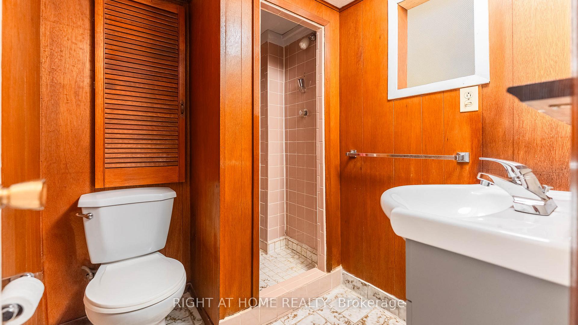 Photo 25 of 82 Tower Drive, Scarborough, Wexford-Maryvale — HOMEH