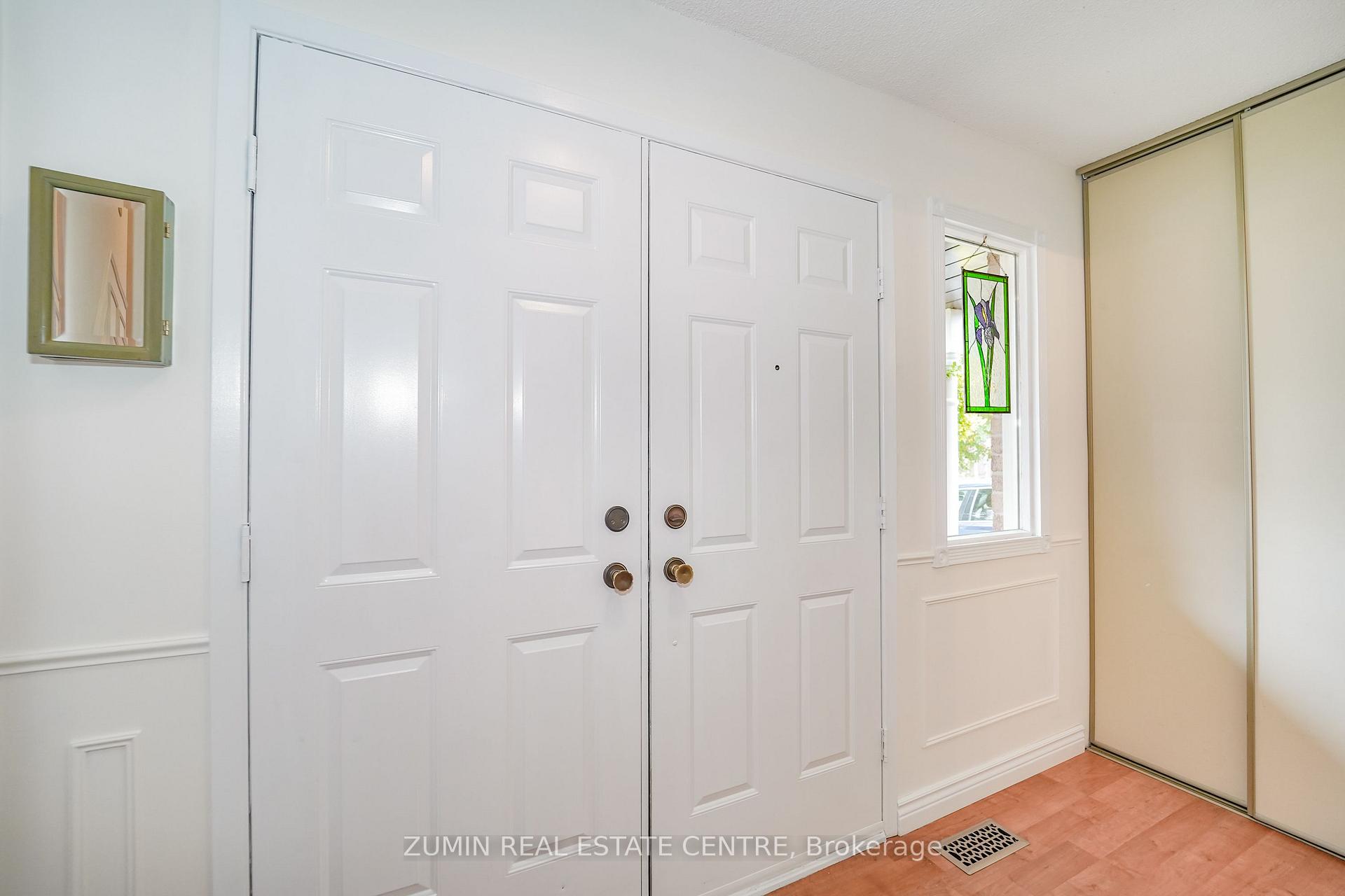 Photo 6 of 11 Whittington Court, Ajax, South West — HOMEH