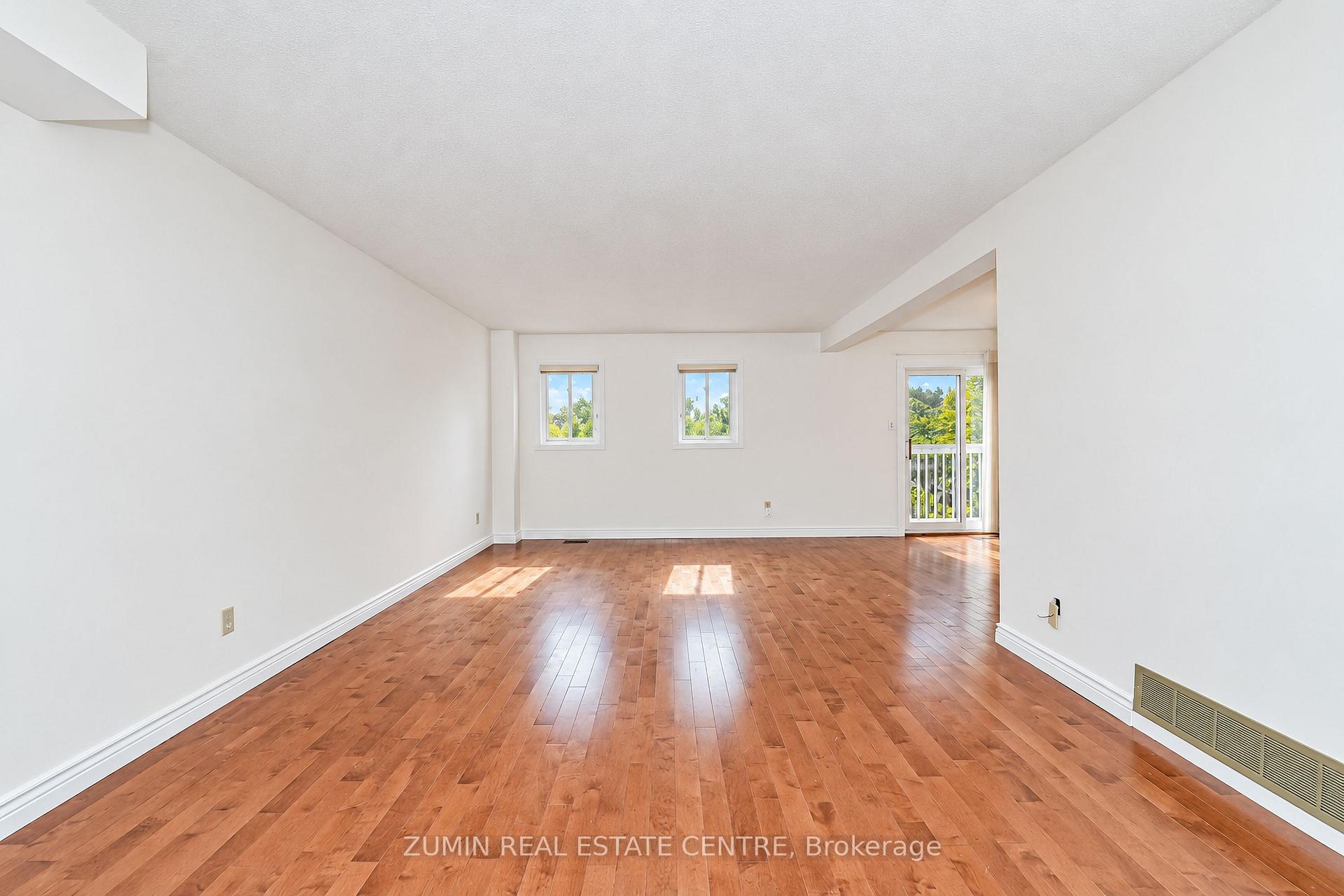 Photo 9 of 11 Whittington Court, Ajax, South West — HOMEH