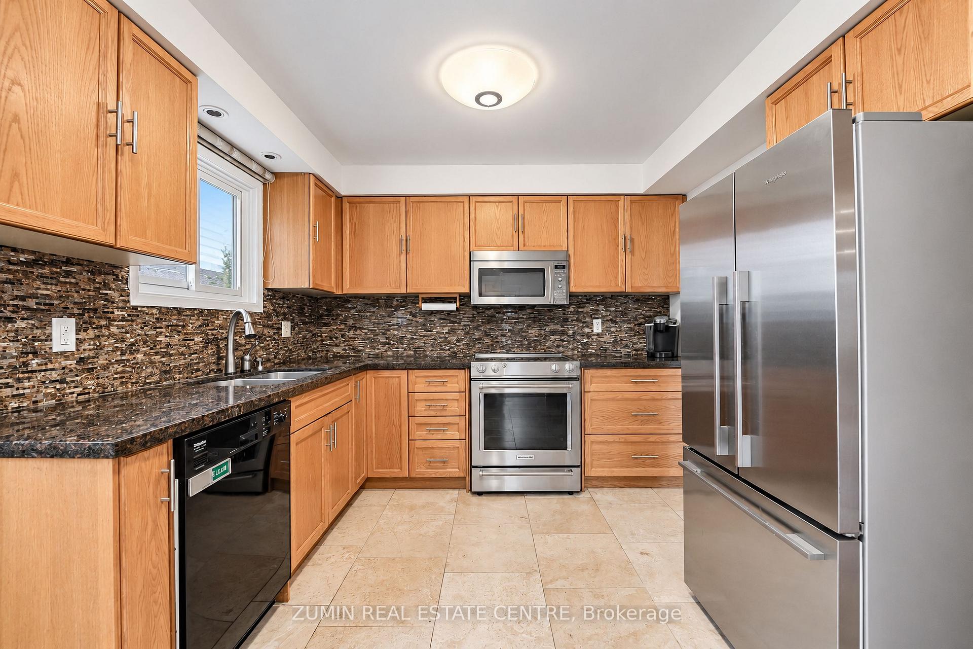 Photo 15 of 11 Whittington Court, Ajax, South West — HOMEH