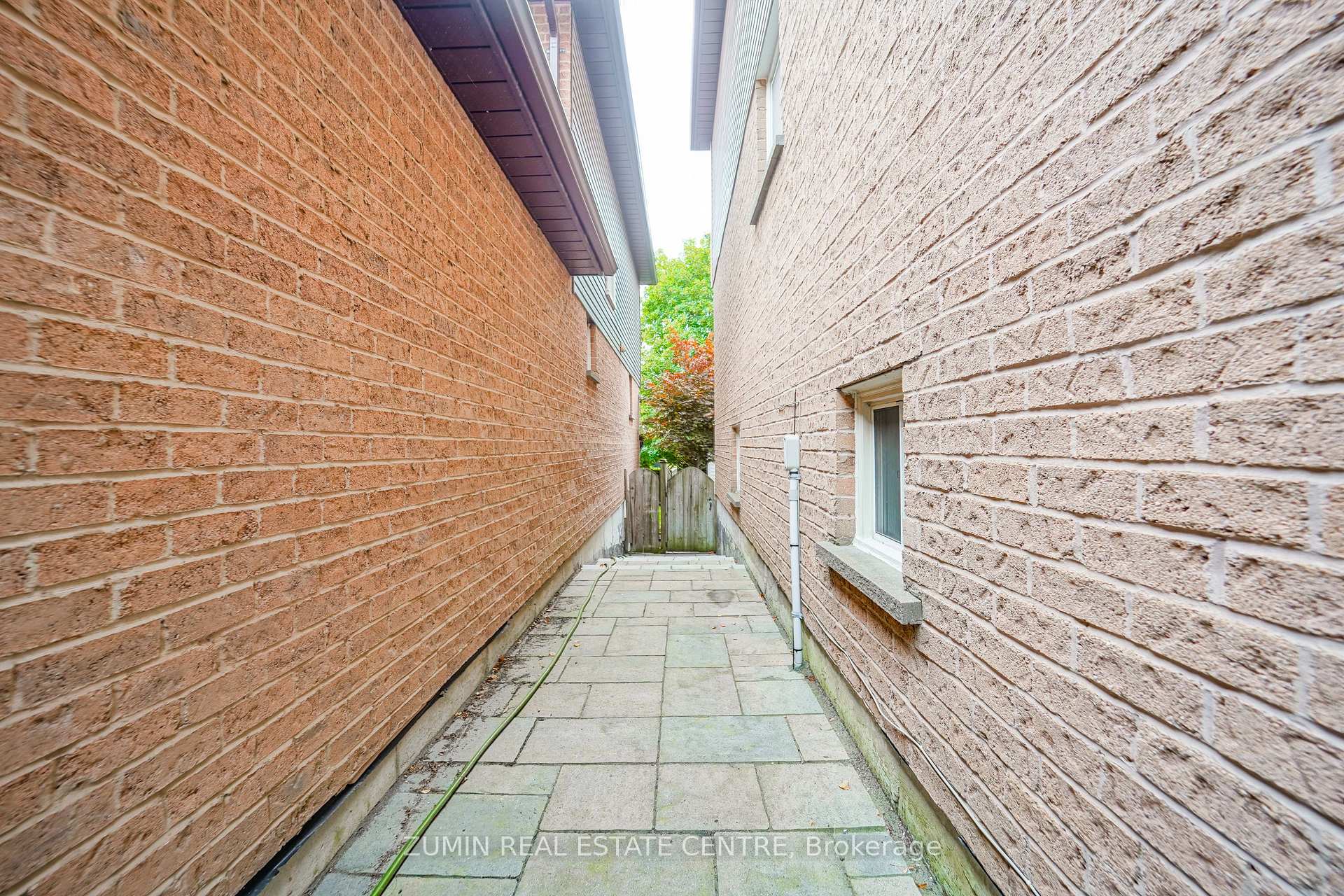 Photo 40 of 11 Whittington Court, Ajax, South West — HOMEH