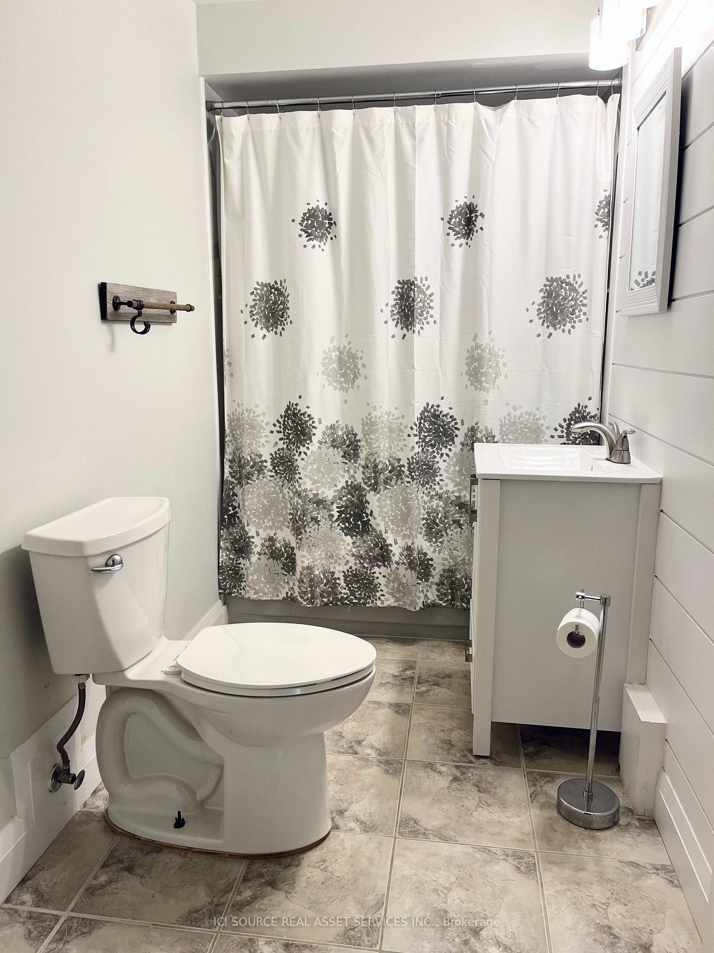 Photo 44 of 689 Ravenshoe Road, Uxbridge, Rural Uxbridge — HOMEH