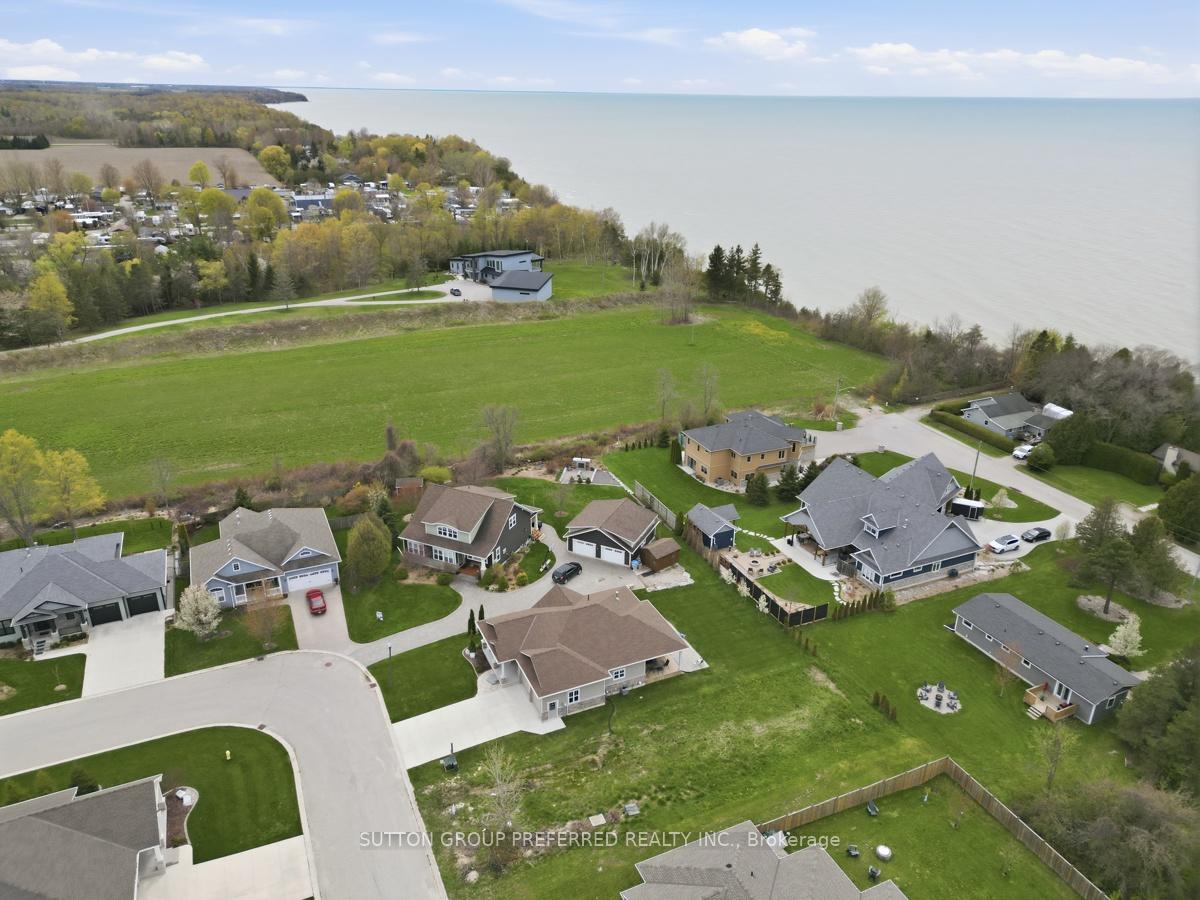 Photo 3 of 26 Thimbleweed Drive, Bluewater, Bayfield — HOMEH