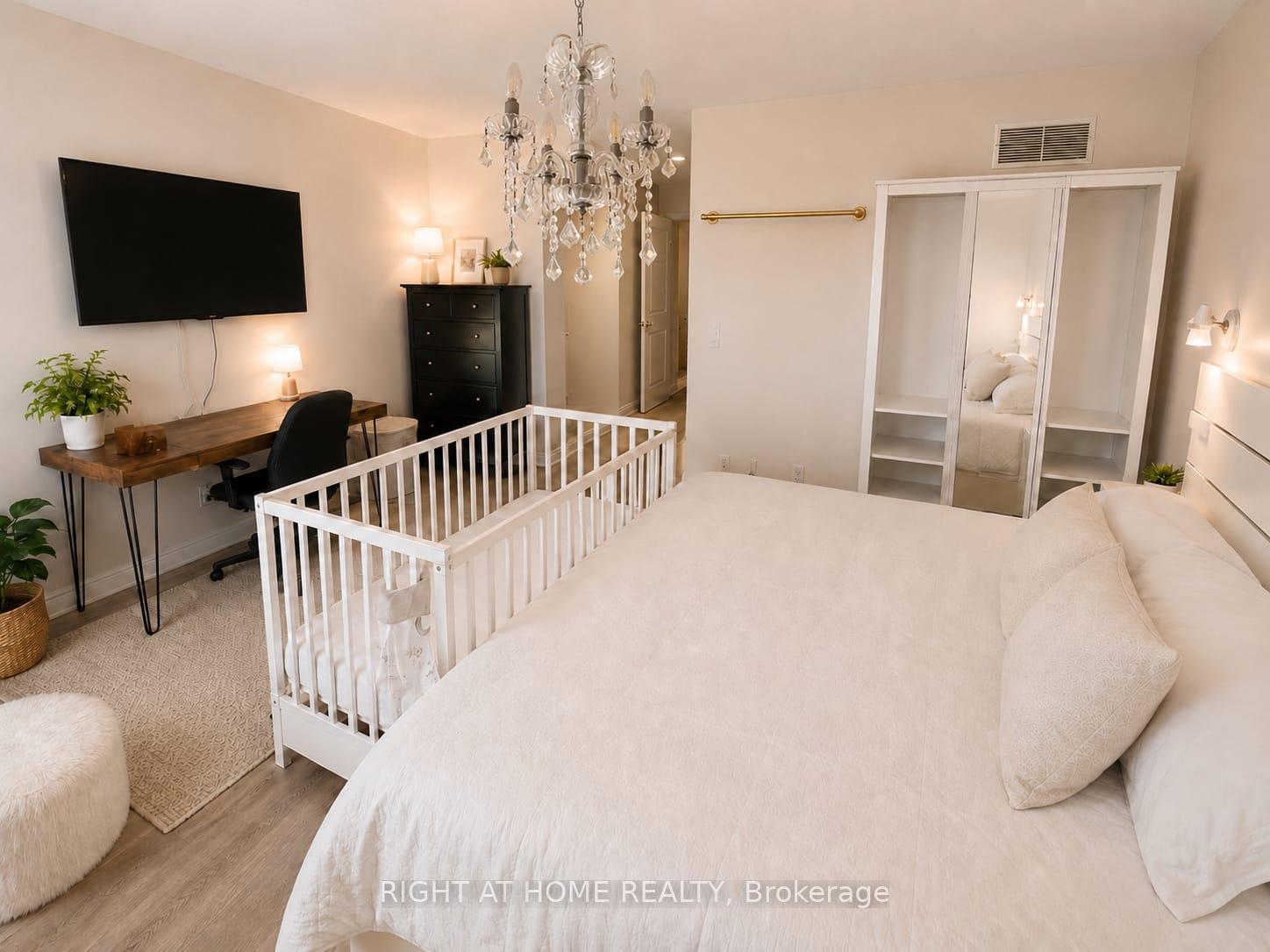 Photo 12 of Unit 15, 590 North Service Road, Hamilton, Lakeshore — HOMEH