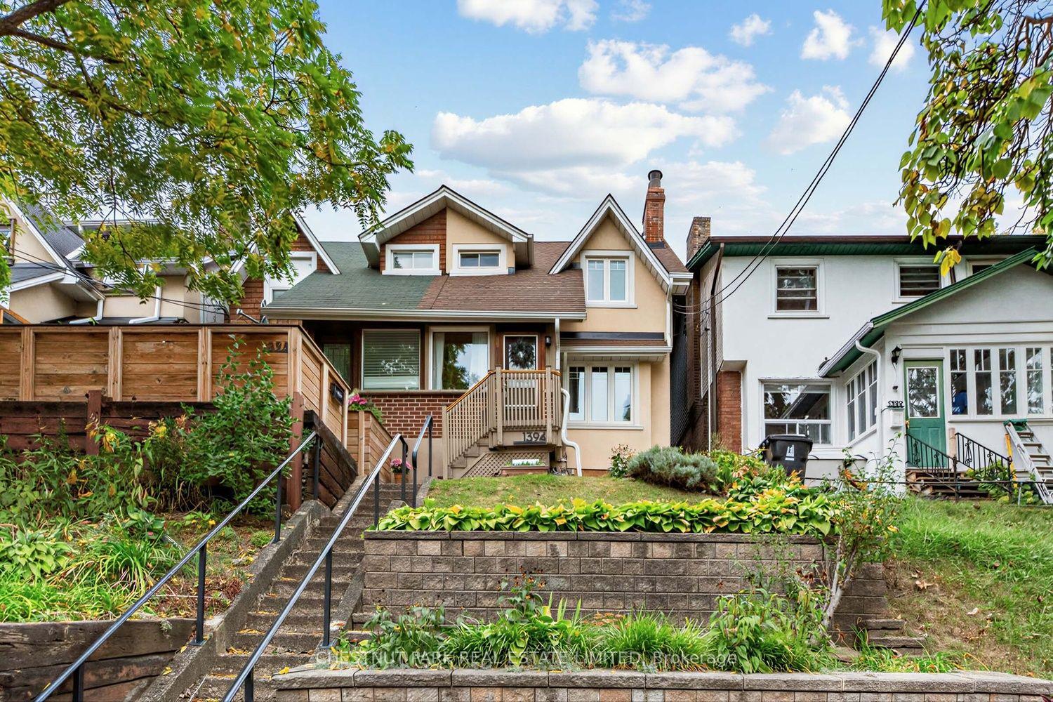 Photo of 1394 Davenport Road